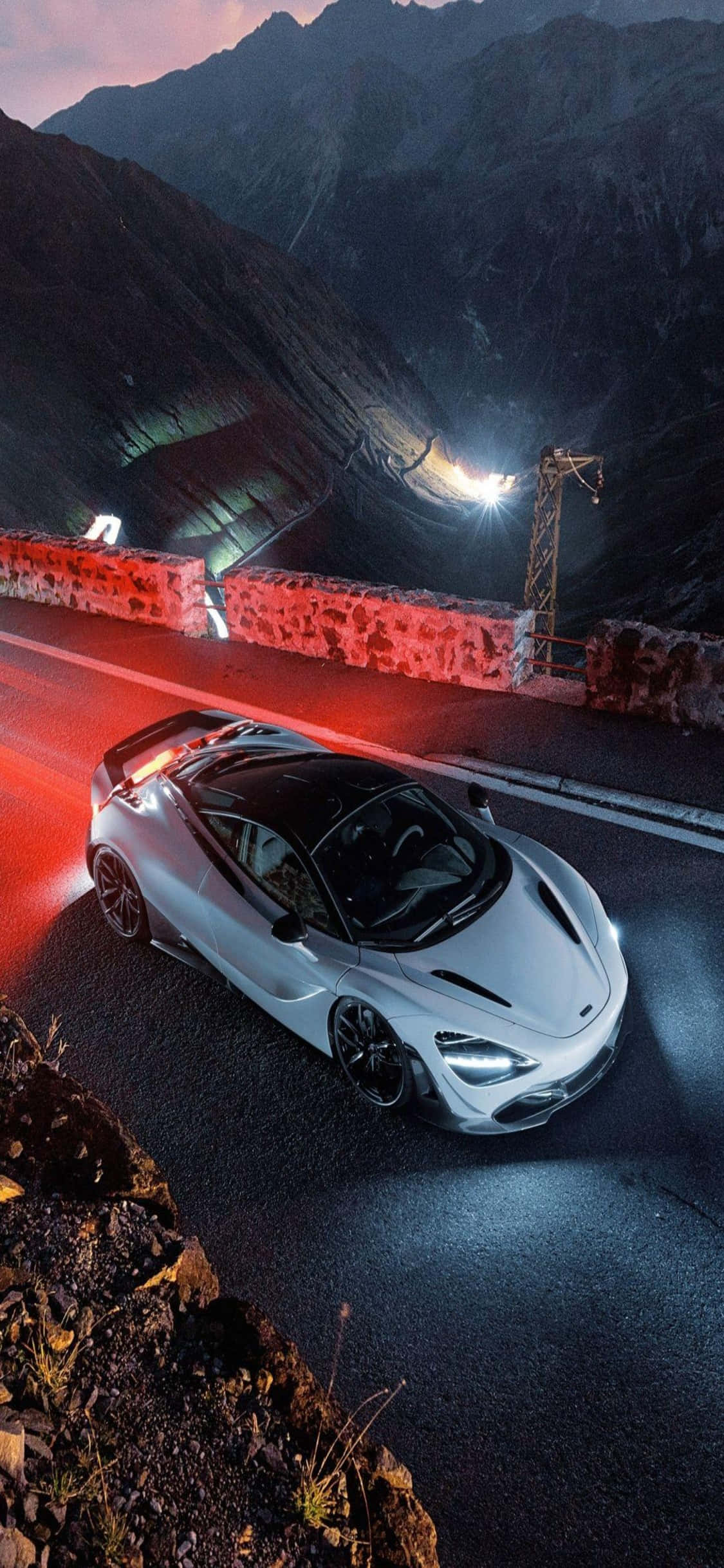 iPhone X Mclaren 720s Background ya Moto ya White Picha ya Ukuta