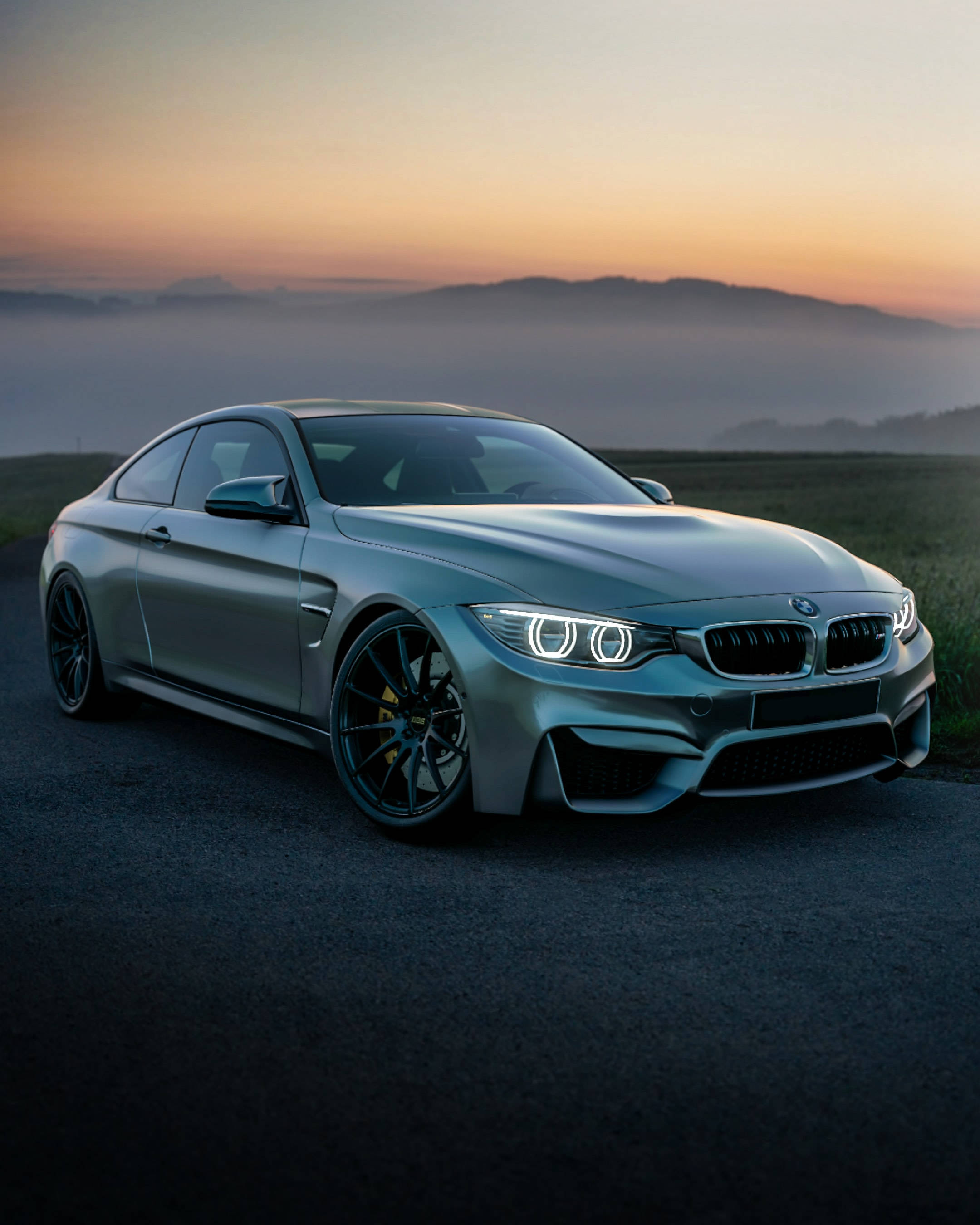 Jisikie Nguvu katika BMW F83 M4 Mpya Picha ya Ukuta