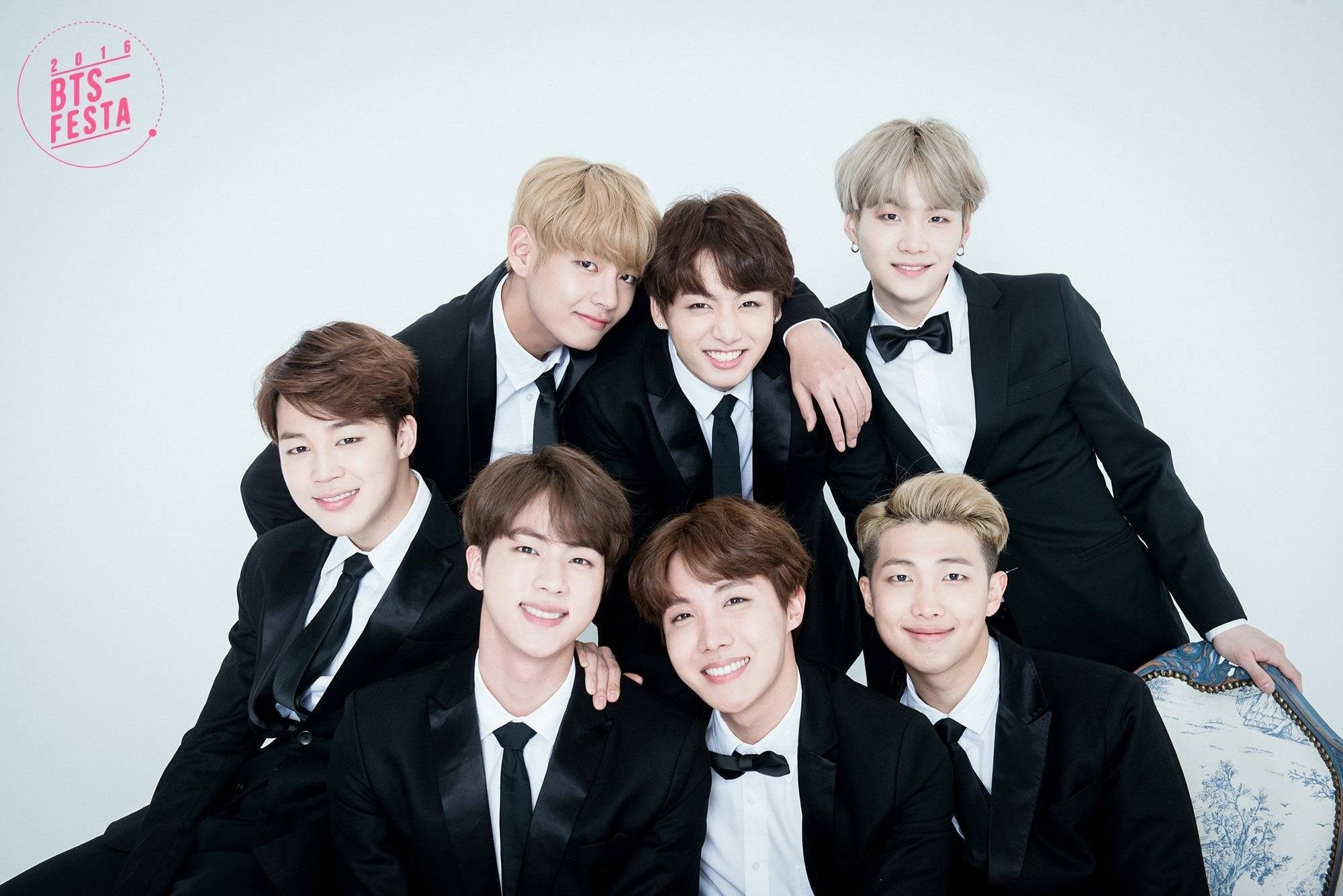 Kikundi Maarufu Duniani Cha K-pop BTS Picha ya Ukuta