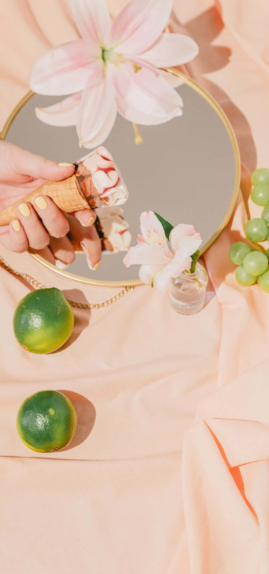 Kinyume cha Rangi ya Peach cha Kutamani Picha ya Ukuta