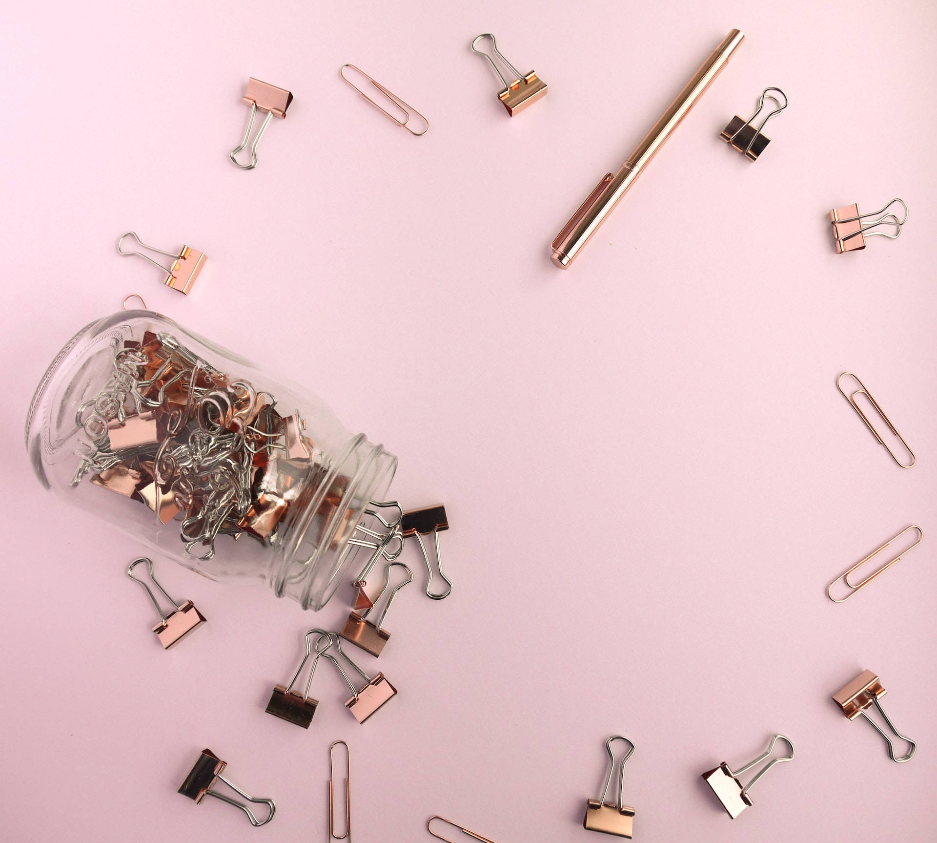 Klipu Aesthetic za Rose Gold Picha ya Ukuta