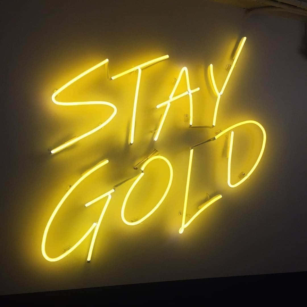 Kuangaza na mwanga wa neon aesthetic Picha ya Ukuta