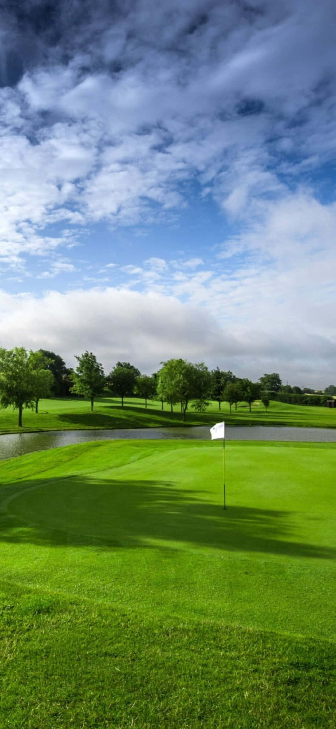Kufurahia Mandhari kwenye Uwanja wa Golf wa iPhone X Picha ya Ukuta