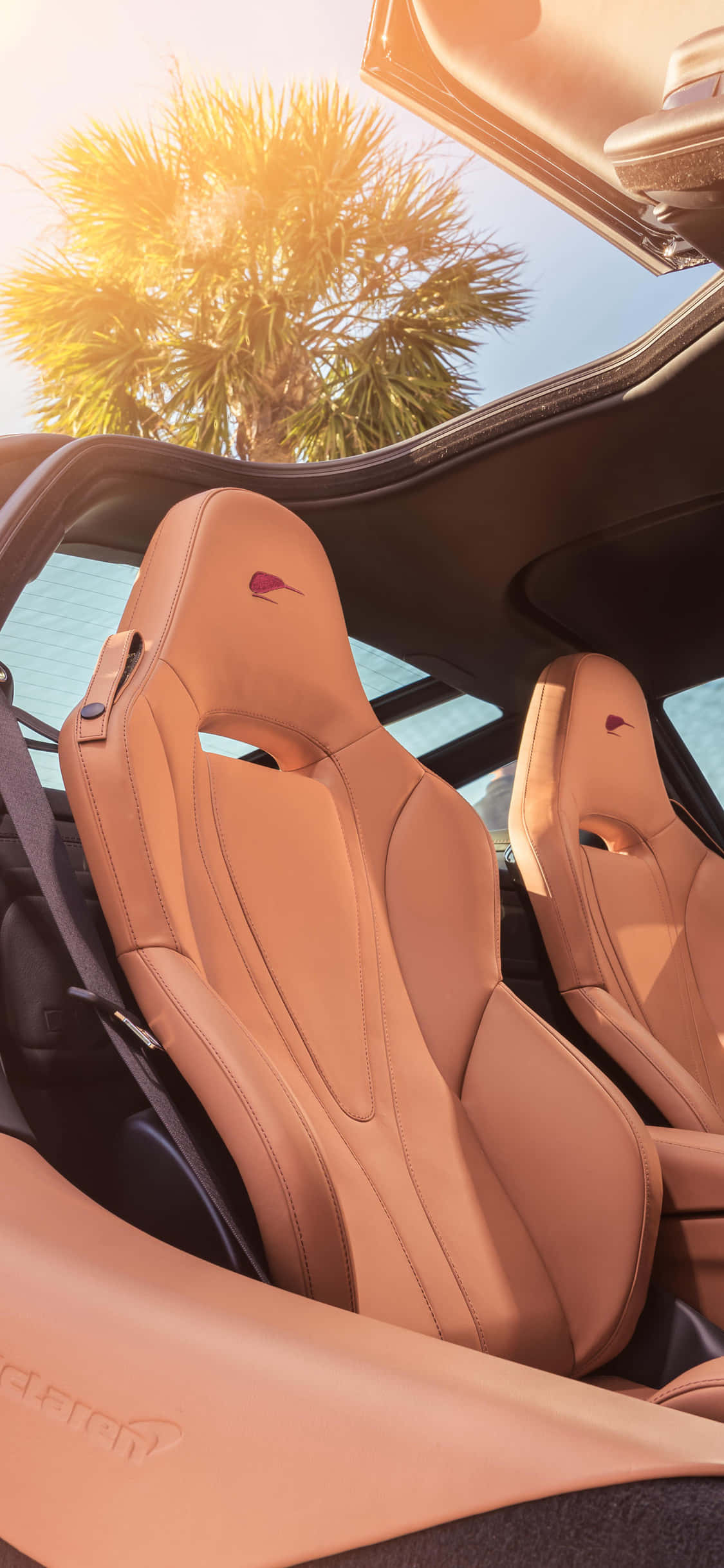 "Kukumbatia Mwendo na Nguvu na iPhone Xs McLaren 720s" Picha ya Ukuta