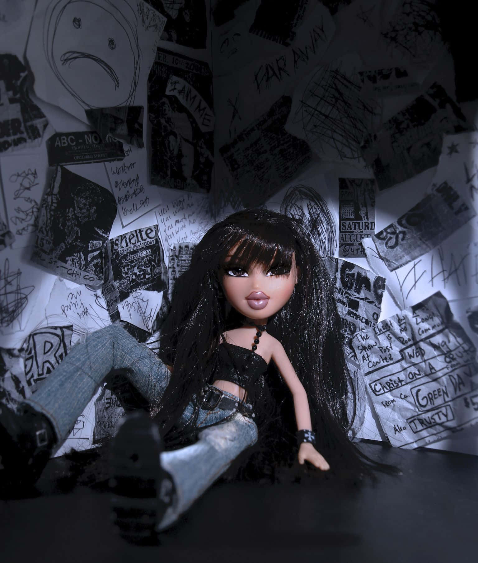Kumbatia Mtindo Wako Binafsi na Mitindo ya Bratz Picha ya Ukuta