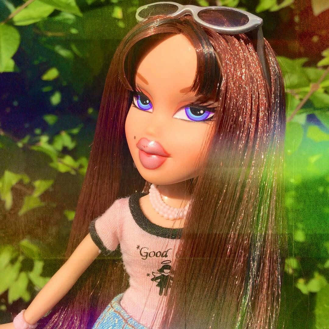 Kumbatia mtindo wako wa ndani wa Bratz! Picha ya Ukuta