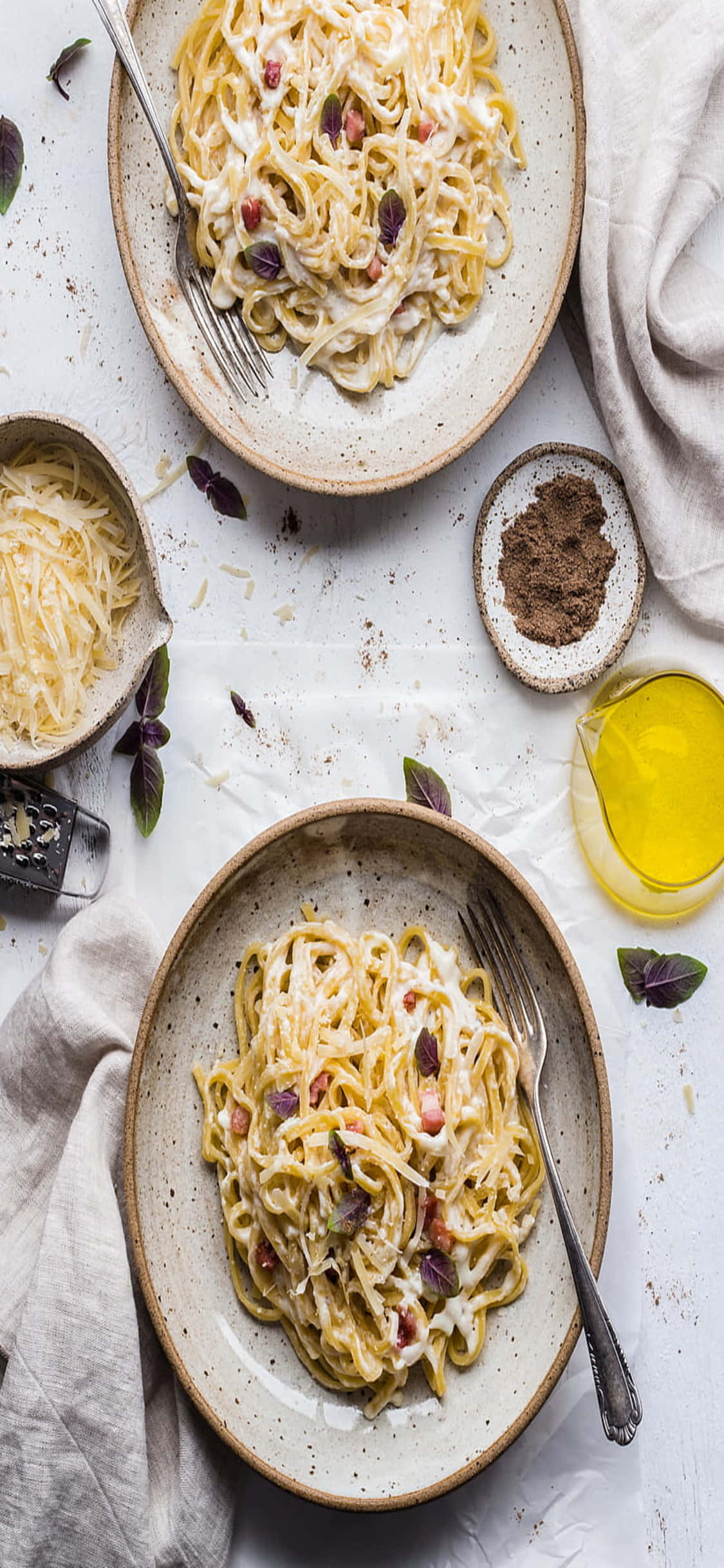 Kusaidia Kuvutia na iPhone X - Mchanganyiko wa Teknolojia na Pasta Picha ya Ukuta