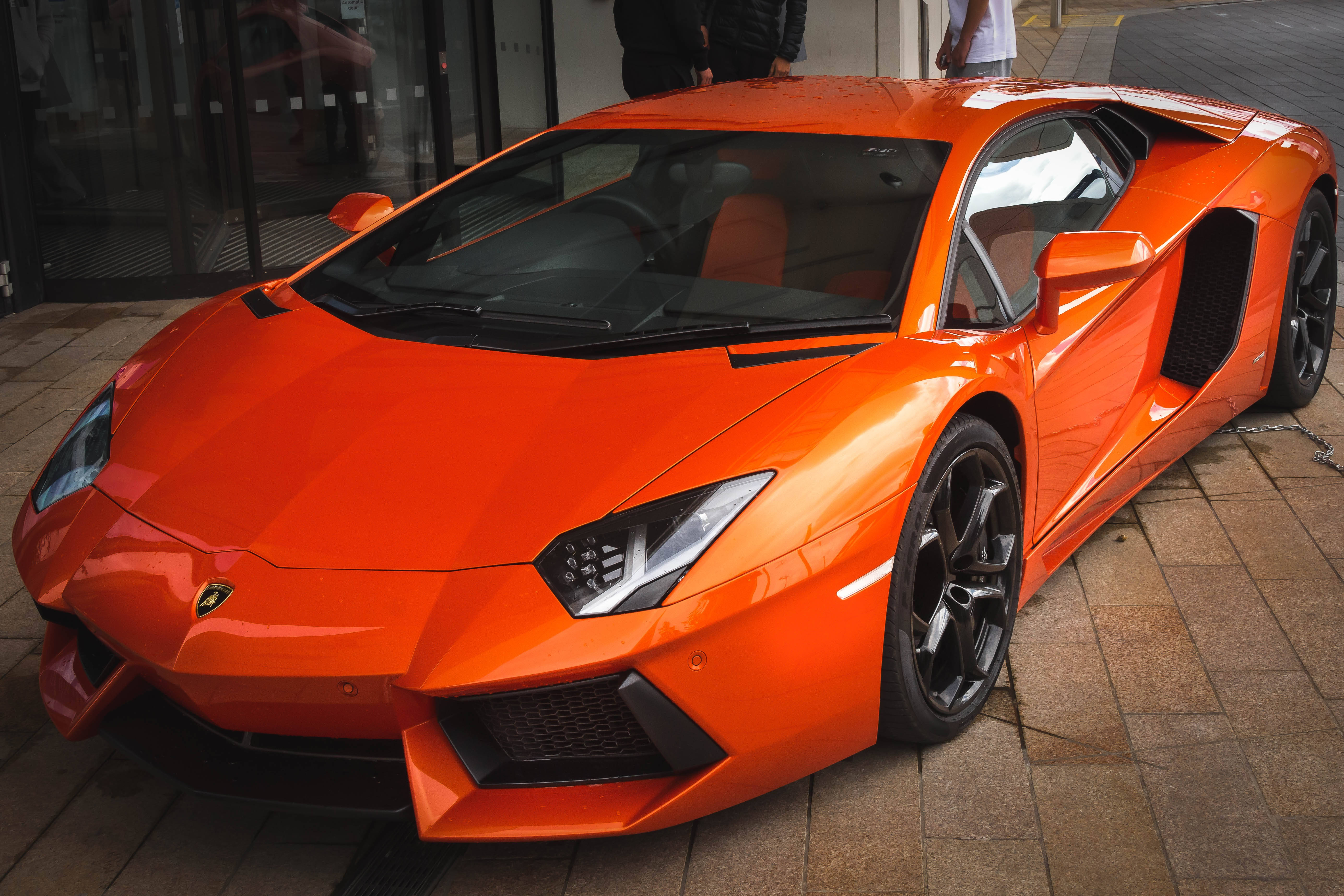Lamborghini Aventador ya Kawaida Picha ya Ukuta