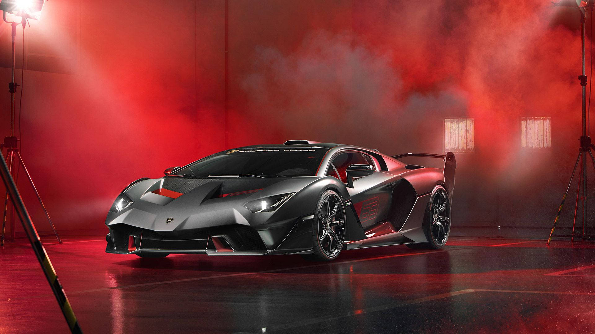 Lamborghini Nyeusi Moshi Mwekundu Picha ya Ukuta