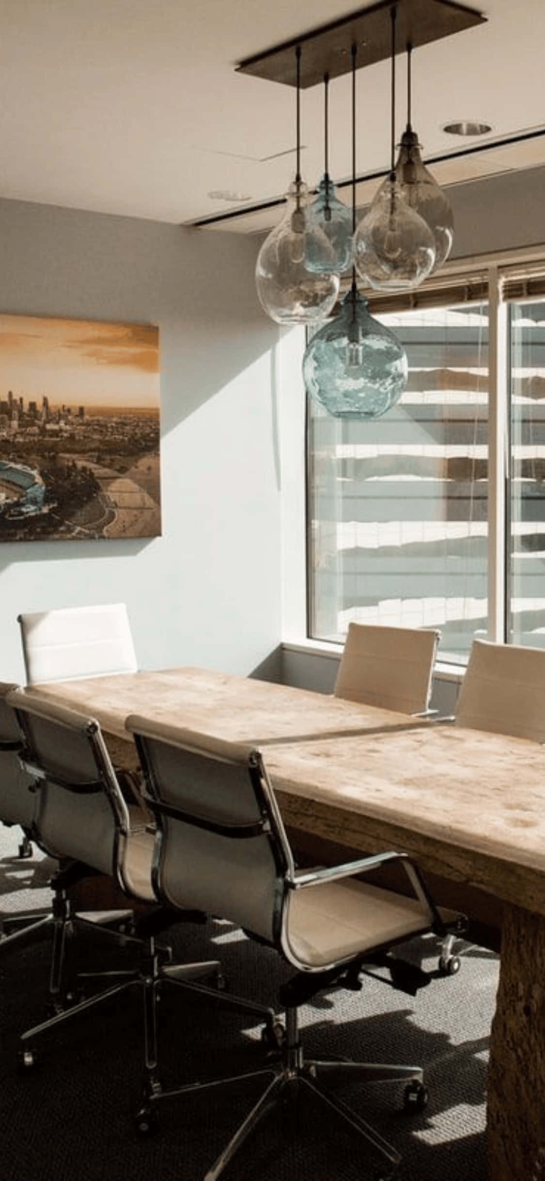 Large Pendant Lights iPhone X Office Background Picha ya Ukuta