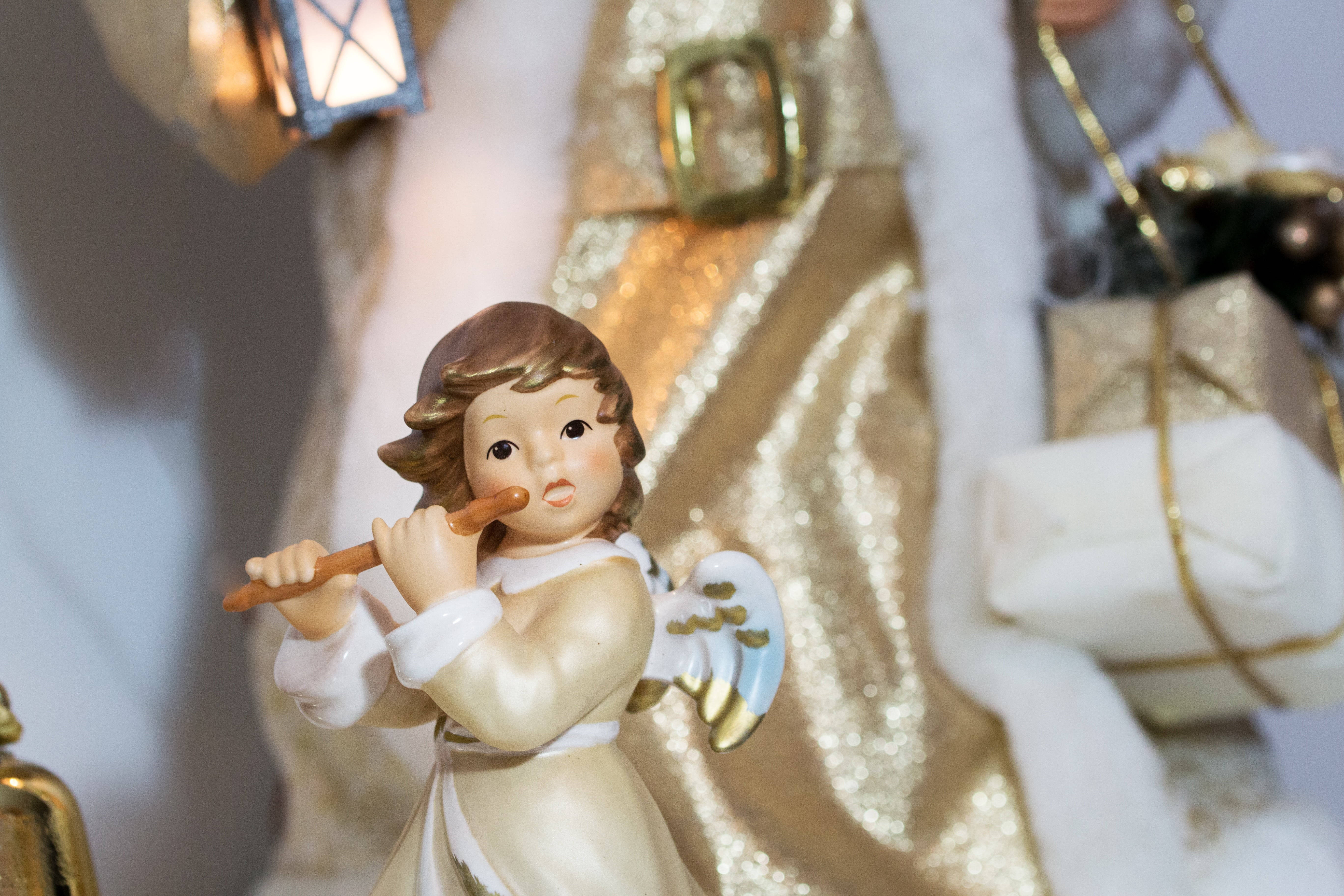 Malaika wa Krismasi Akiwa na Filimbi Picha ya Ukuta