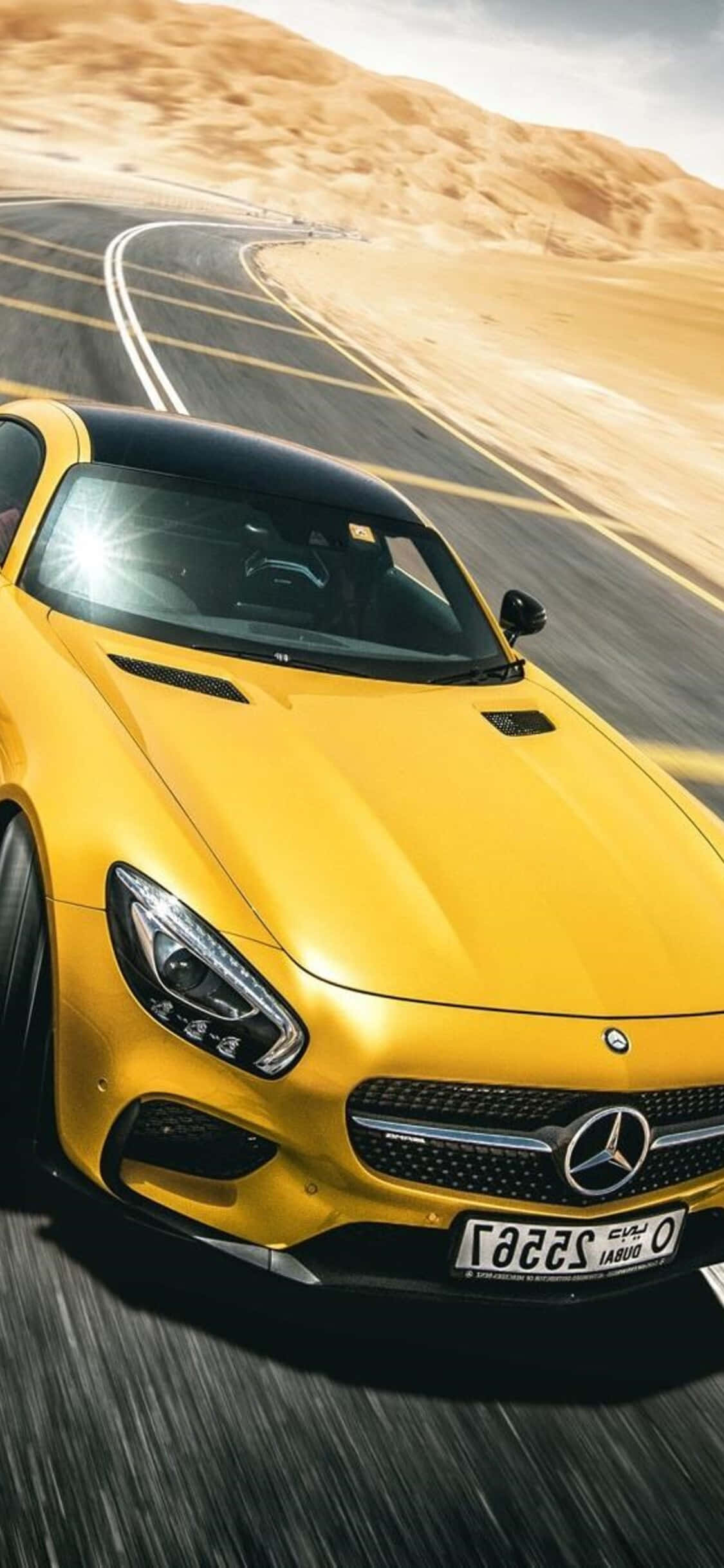 Mandhari ya iPhone Xs Mercedes Amg ya GT ya Kijani Picha ya Ukuta