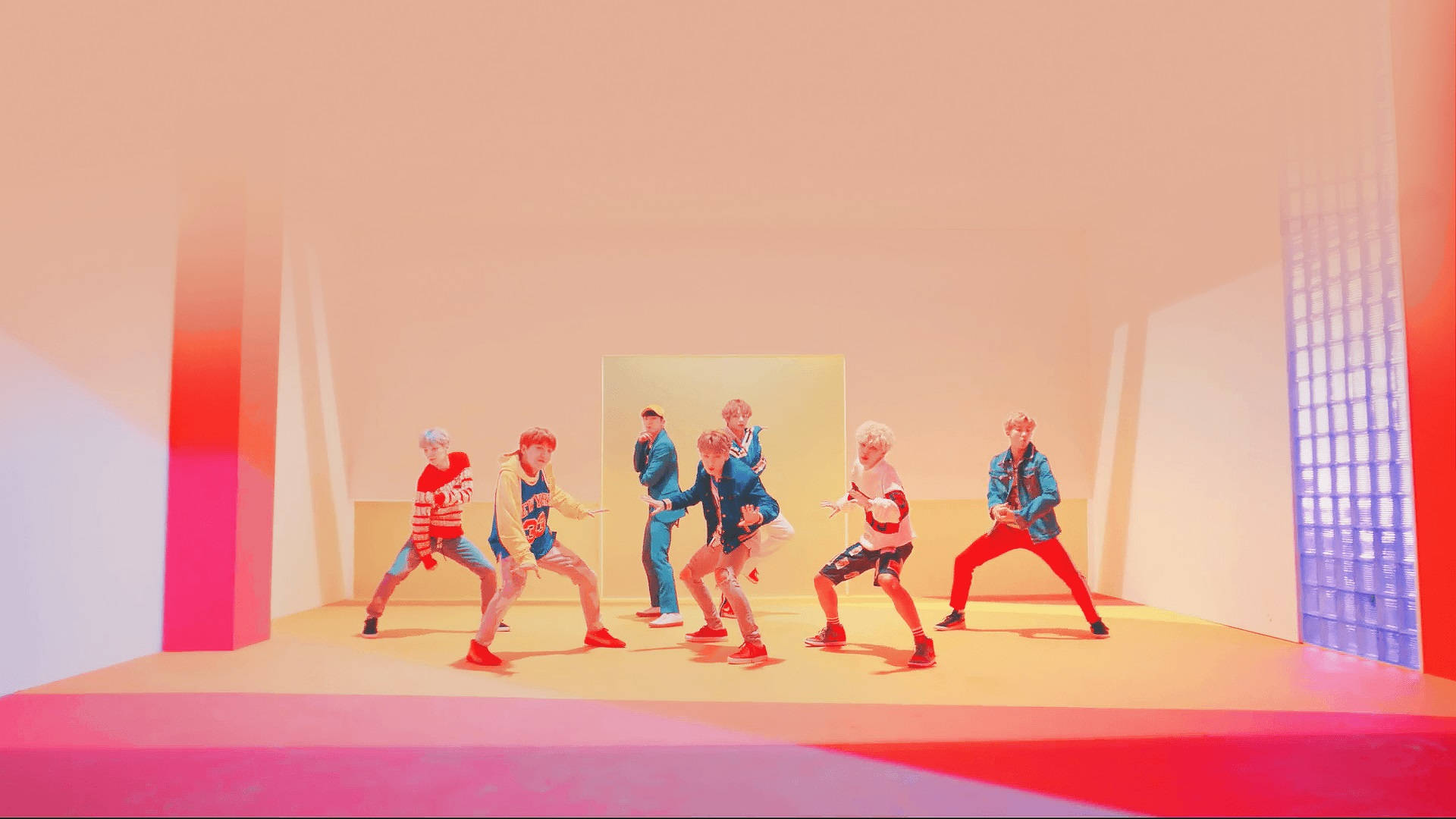 Mandhari ya Meza ya Chumba cha Pink cha BTS Picha ya Ukuta