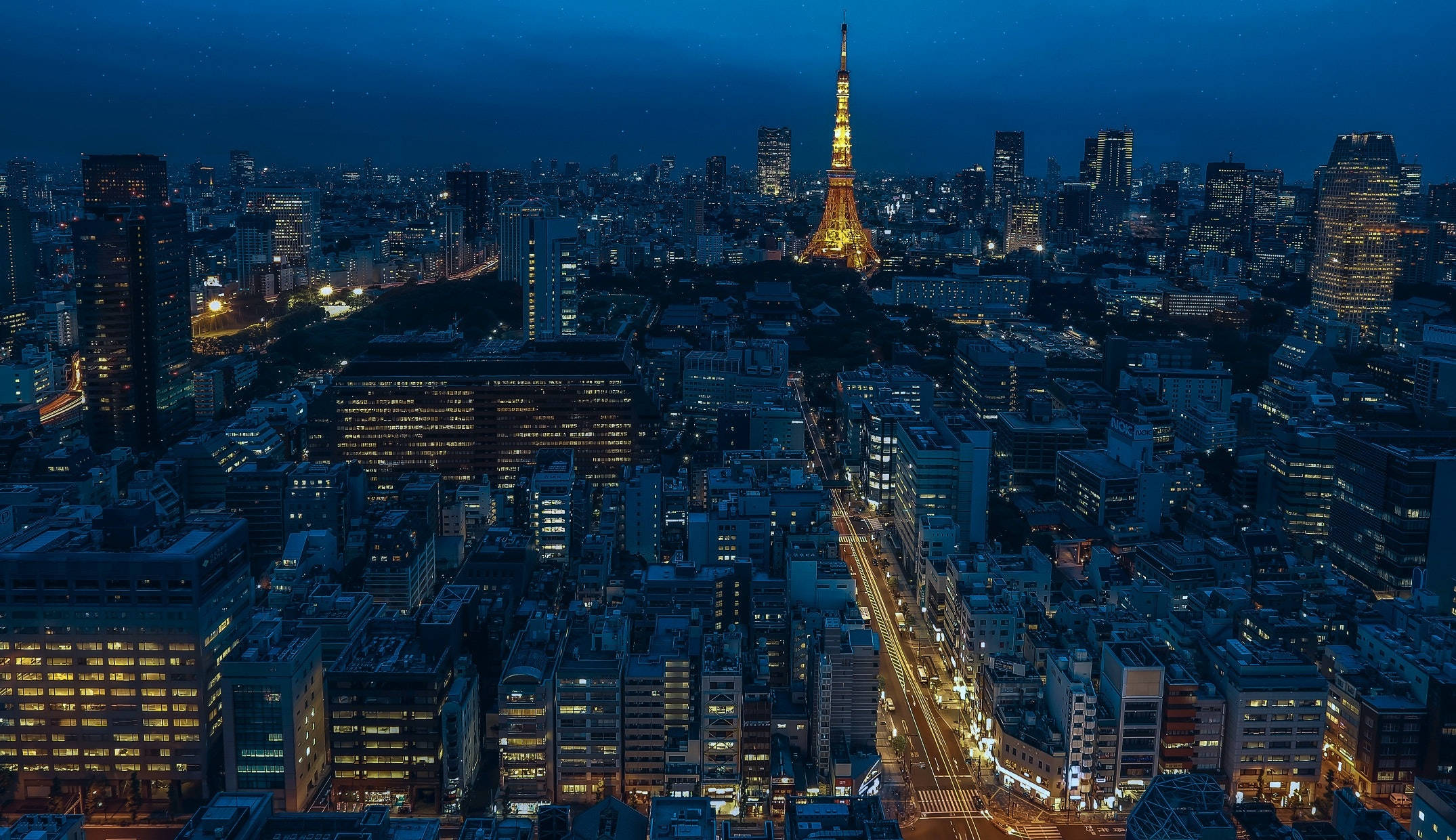 Mandhari ya Tokyo Tower Usiku Picha ya Ukuta