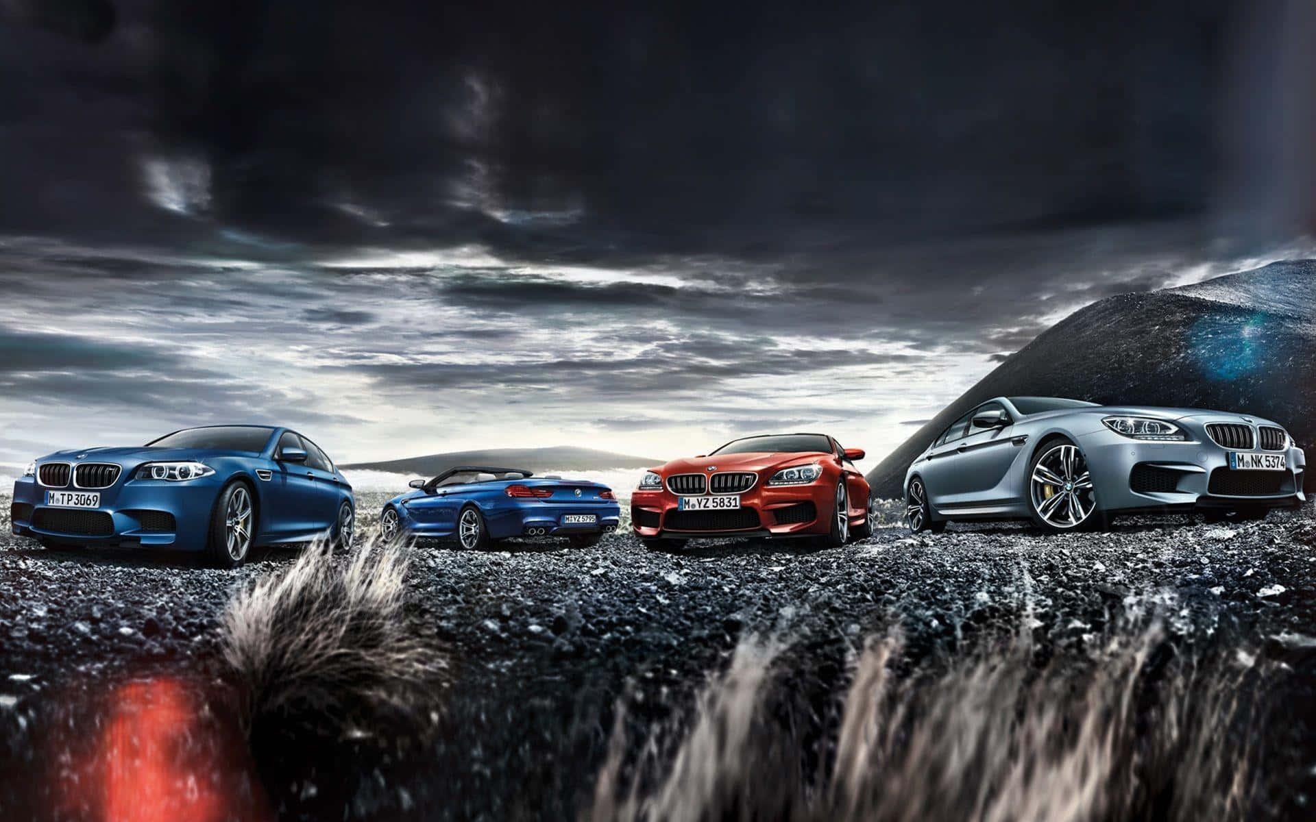 Mandharinyuma ya BMW M Series 720p yenye Rangi Mbalimbali za Magari ya BMW M Picha ya Ukuta