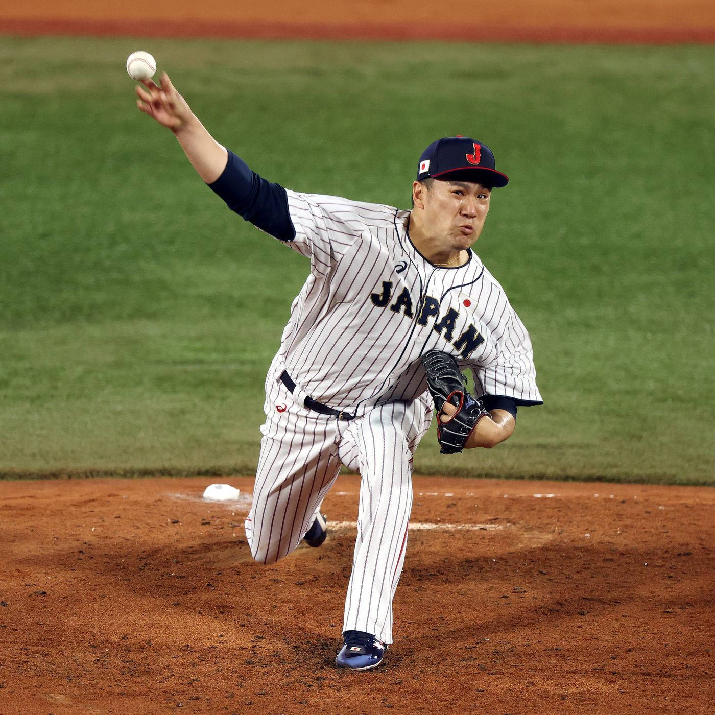 Masahiro Tanaka Akitambaza Mpira wa Haraka Picha ya Ukuta