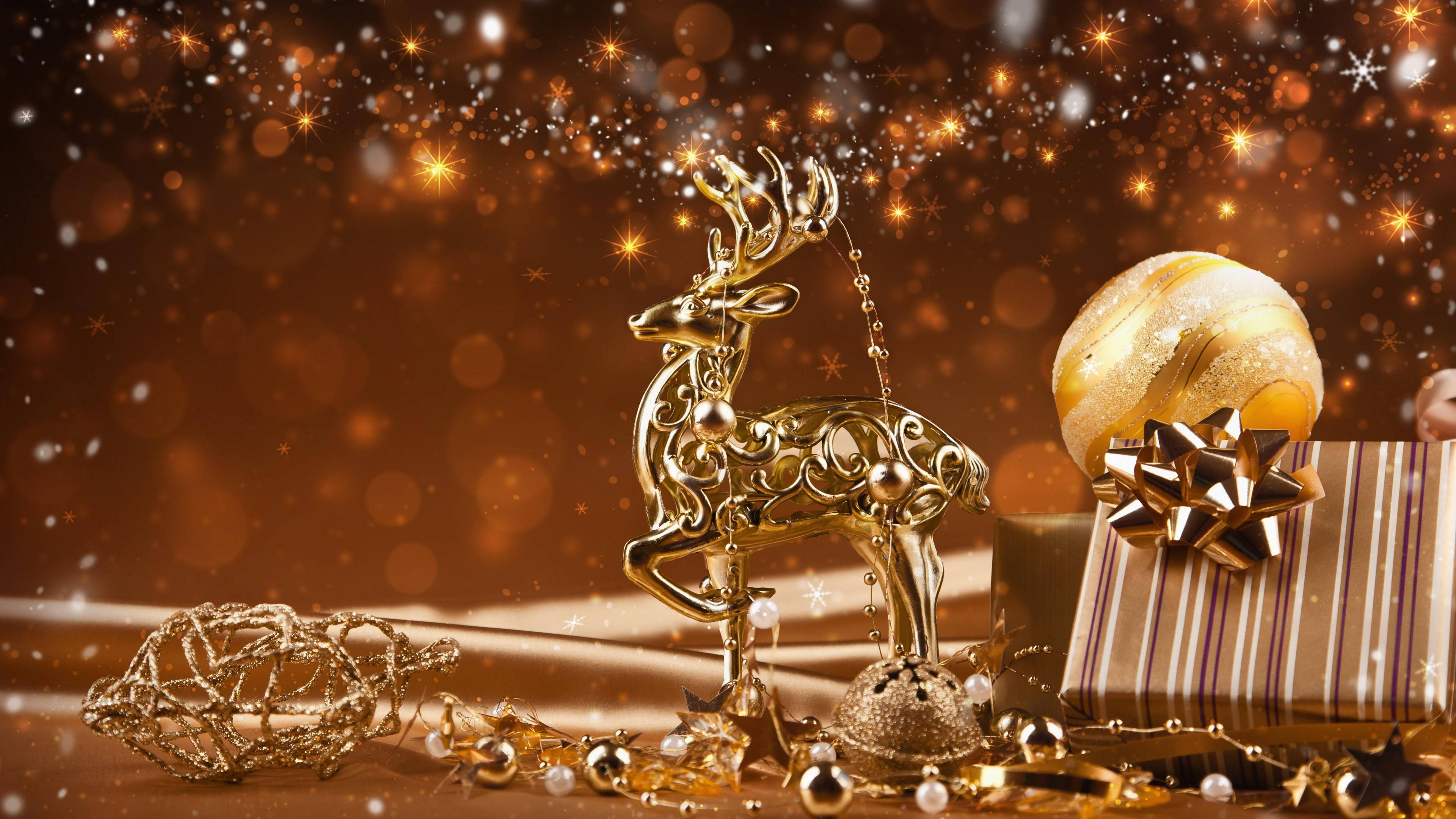 Mazingira ya Krismasi ya Reindeer ya Dhahabu Picha ya Ukuta