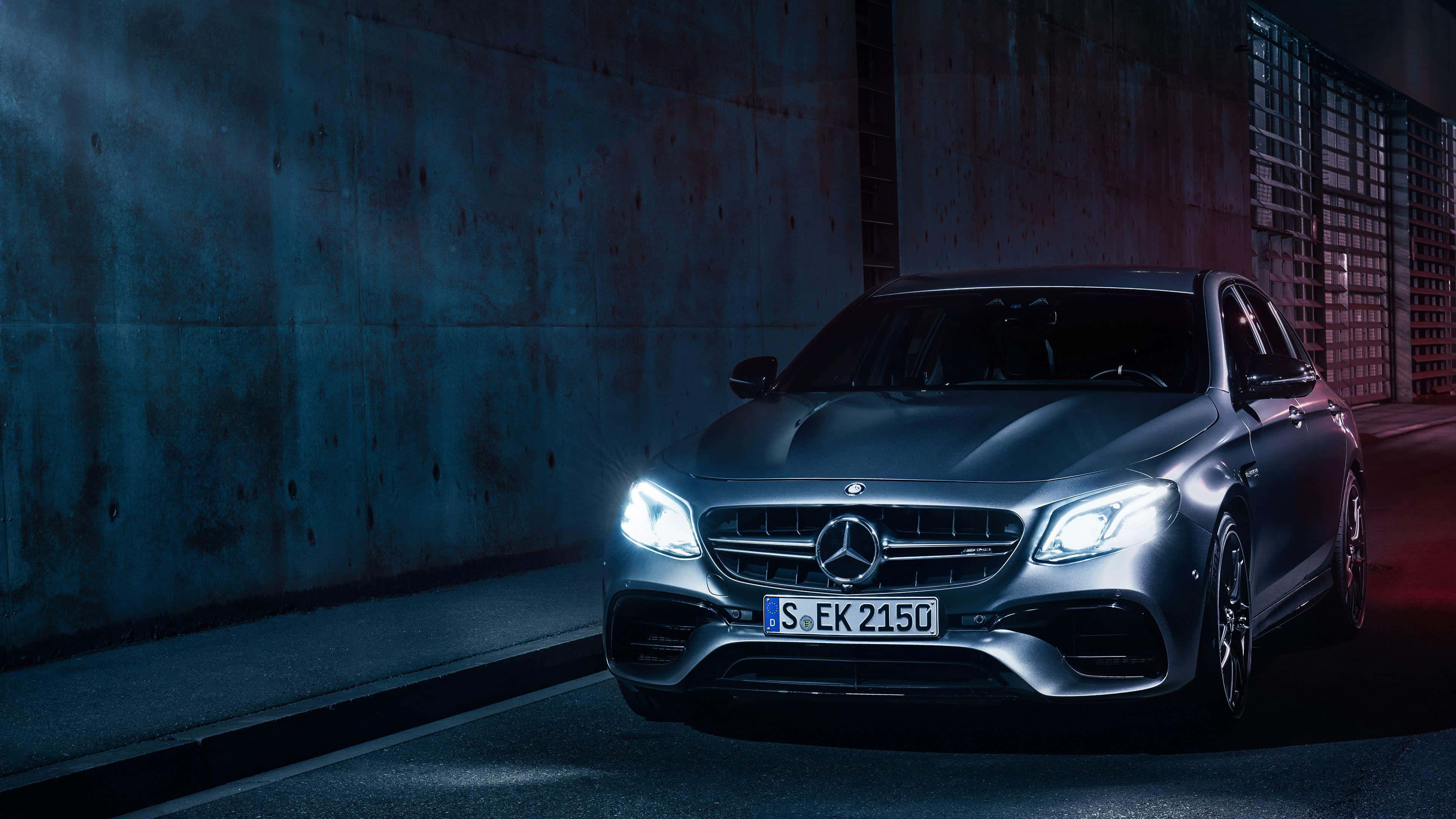 Mercedes Benz AMG E-63 S 4K Picha ya Ukuta