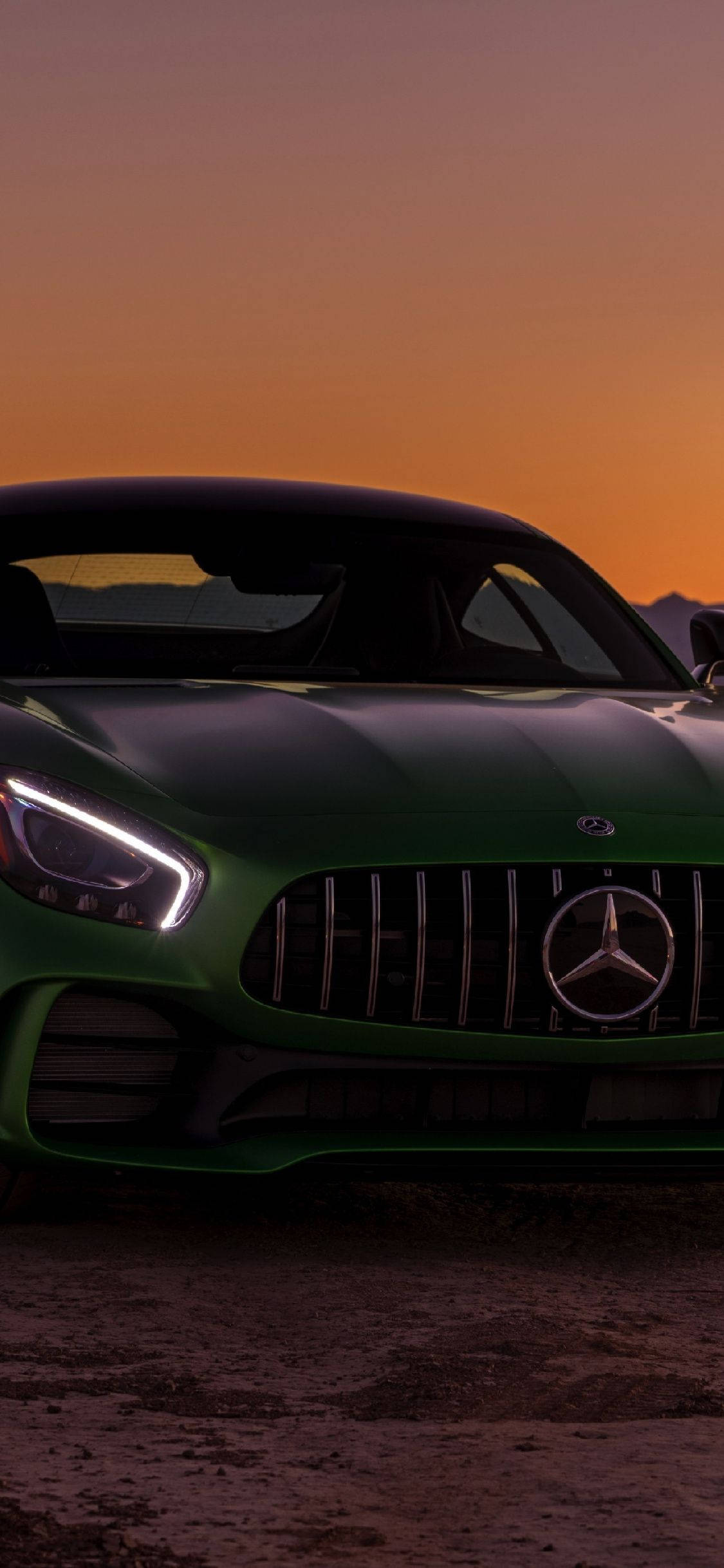 Mercedes Kijani Mtu Mwa iPhone X Picha ya Ukuta