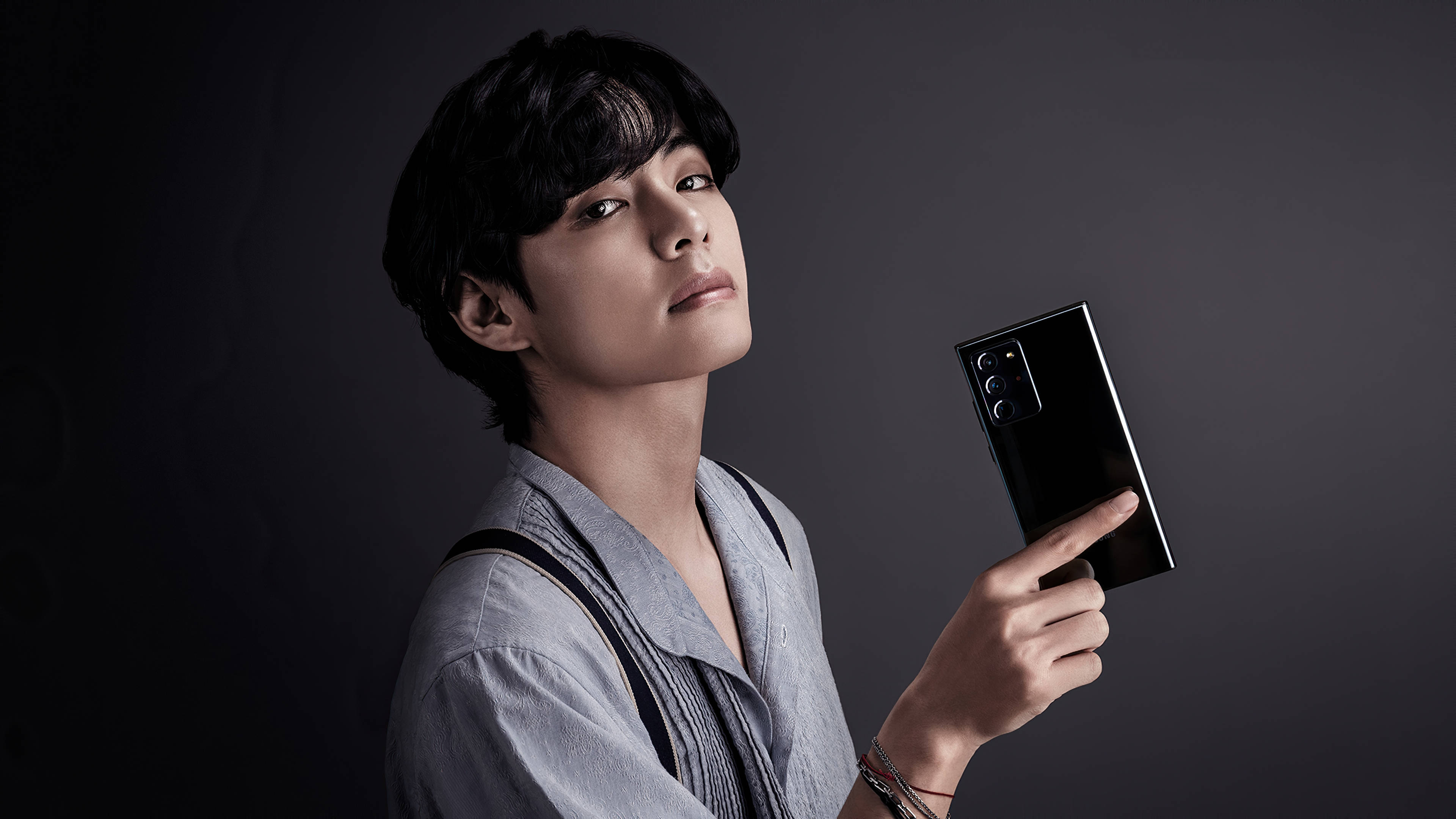 Mfano wa Simu ya Bts V Aesthetic Picha ya Ukuta