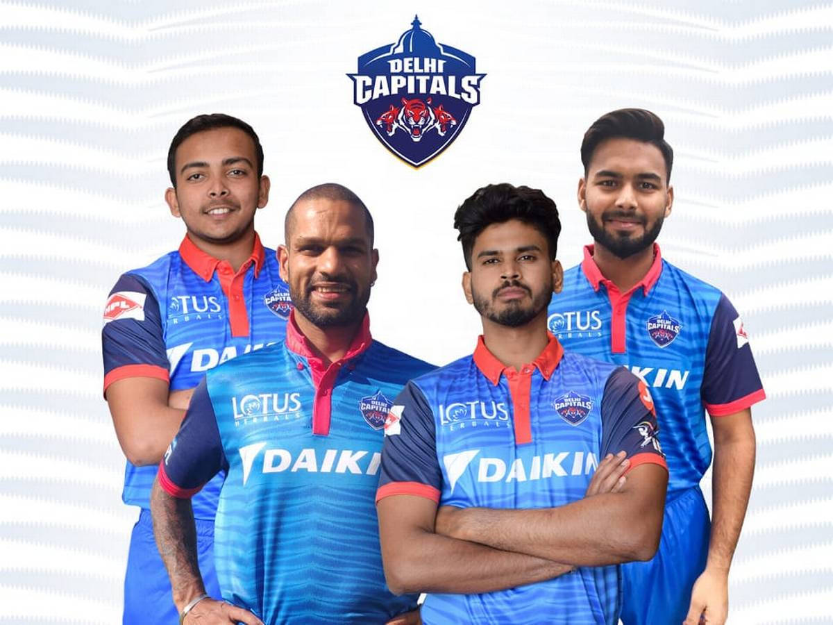 Mighty Delhi Capitals Squad In Action Picha ya Ukuta