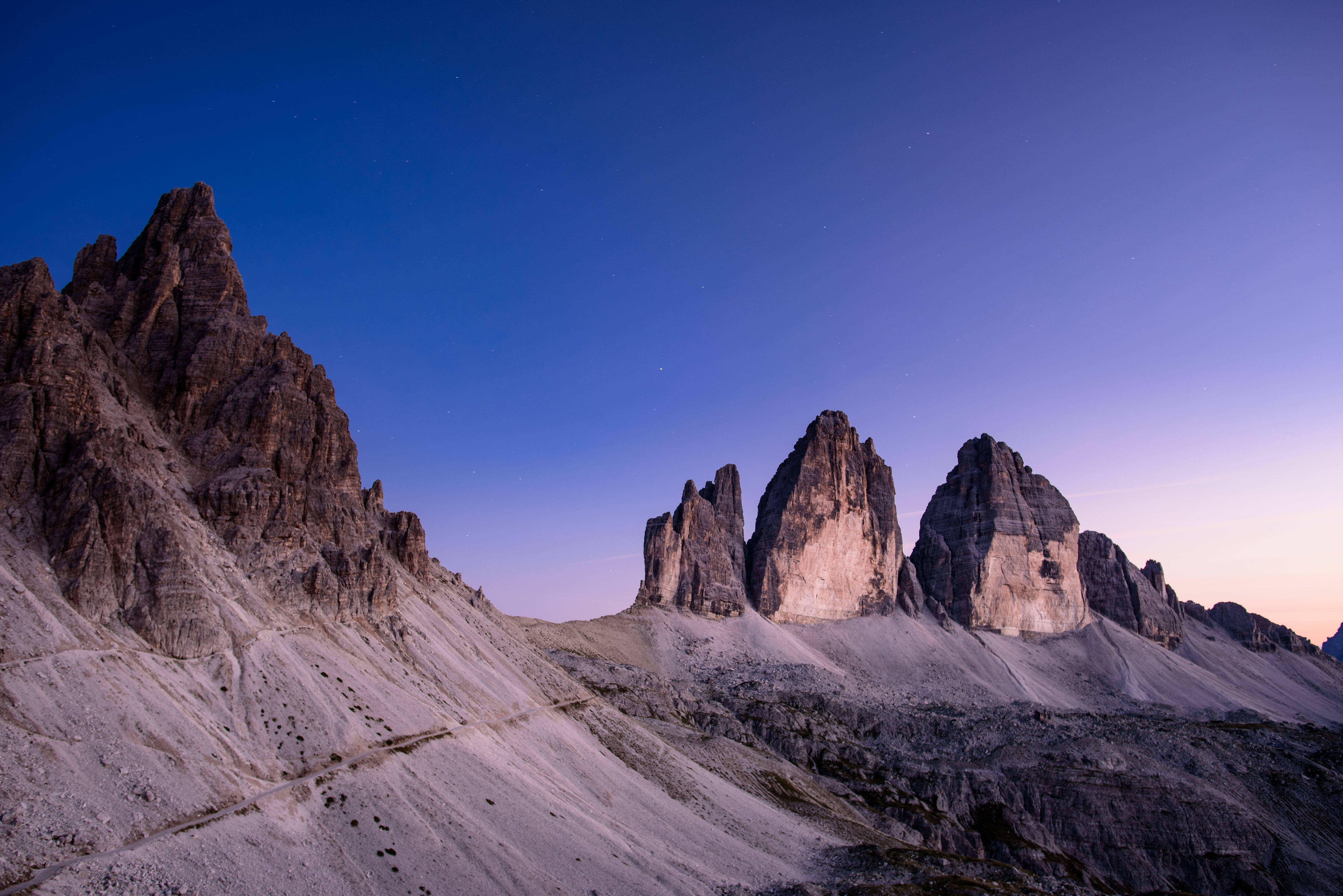 Mlima wa Dolomites wa Saa Safi Picha ya Ukuta