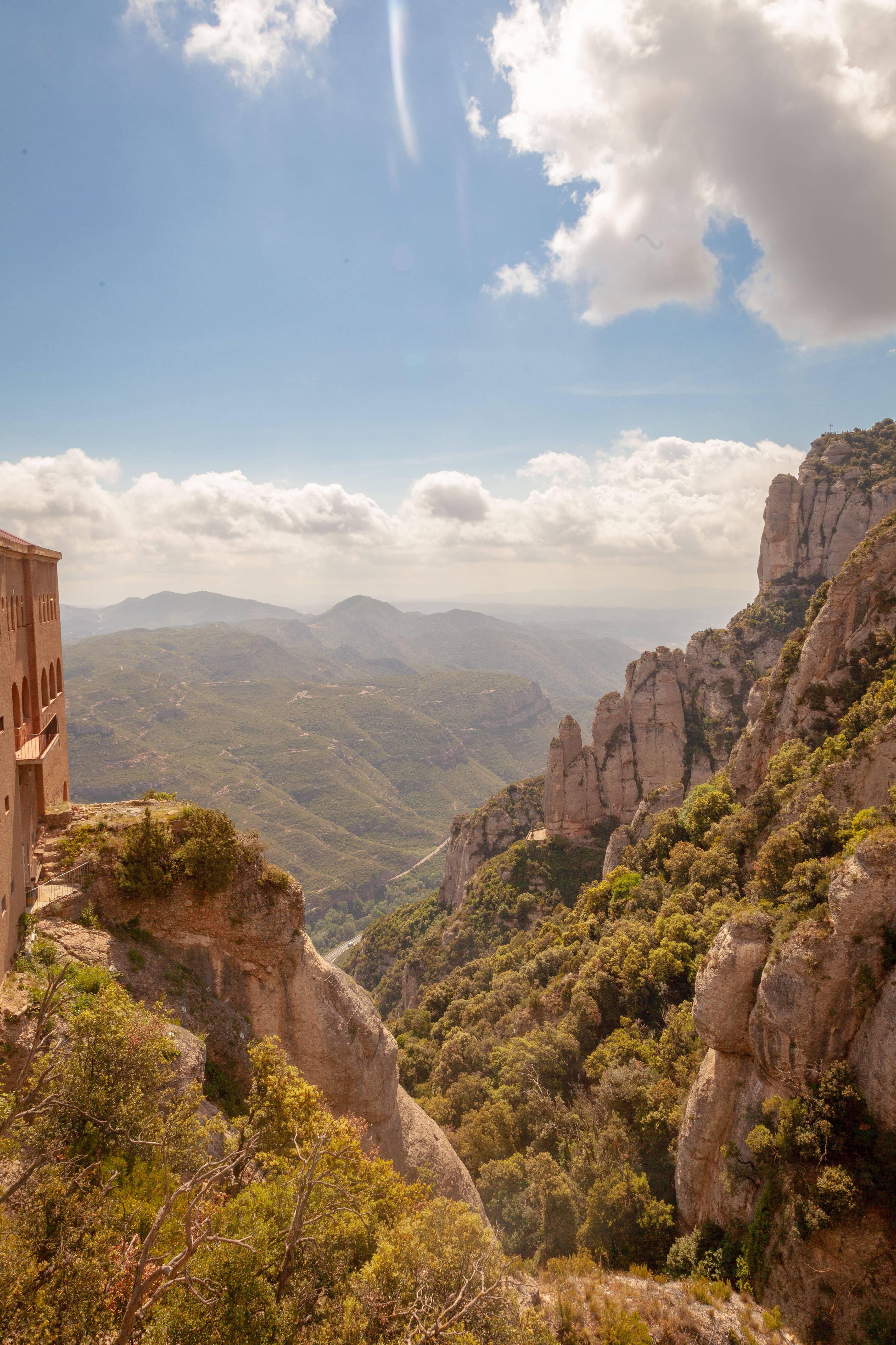 Montserrat Forest Mountains Picha ya Ukuta