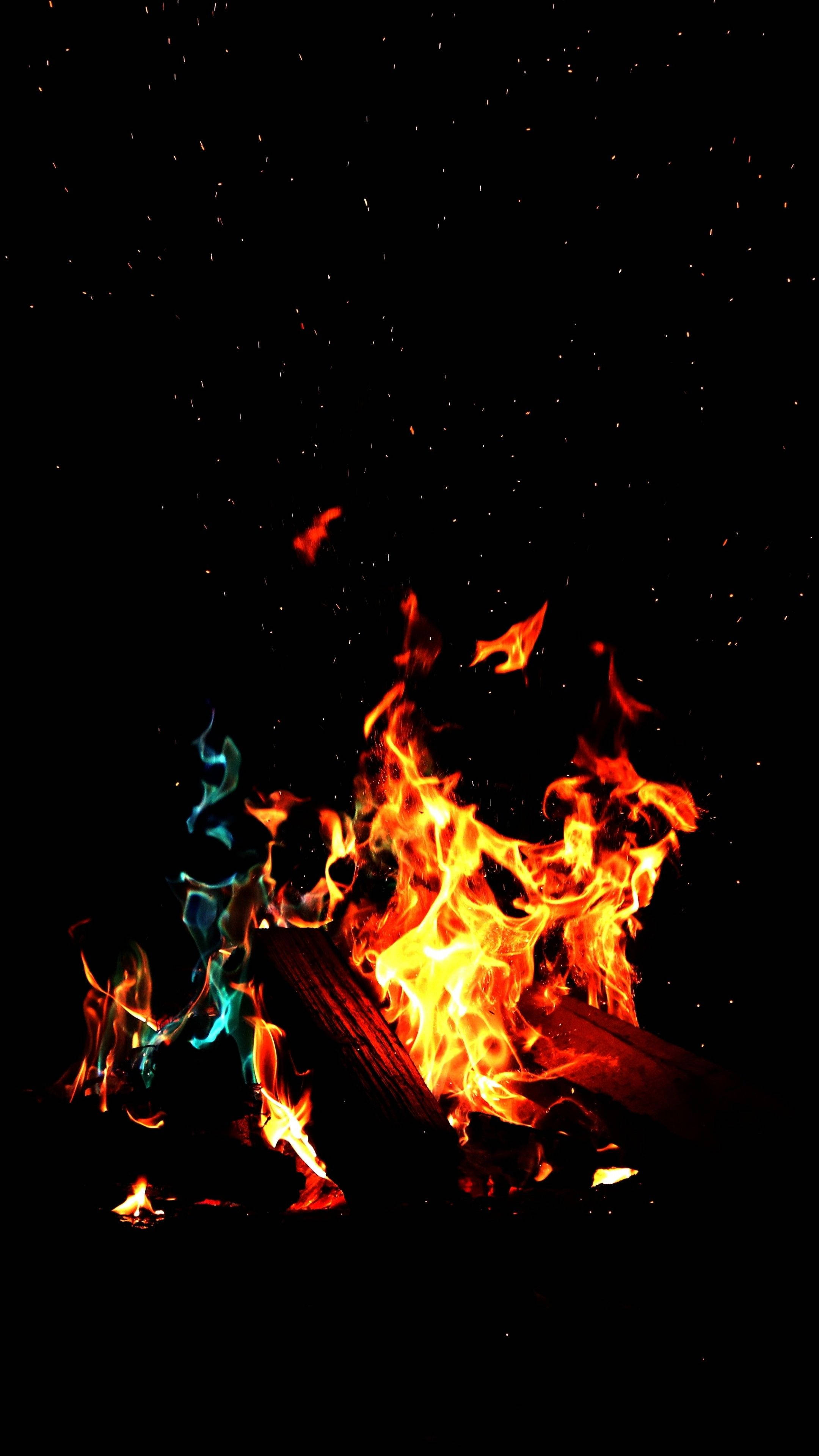 Moto wa Bonfire 4K Ultra HD Simu Nyeusi Picha ya Ukuta