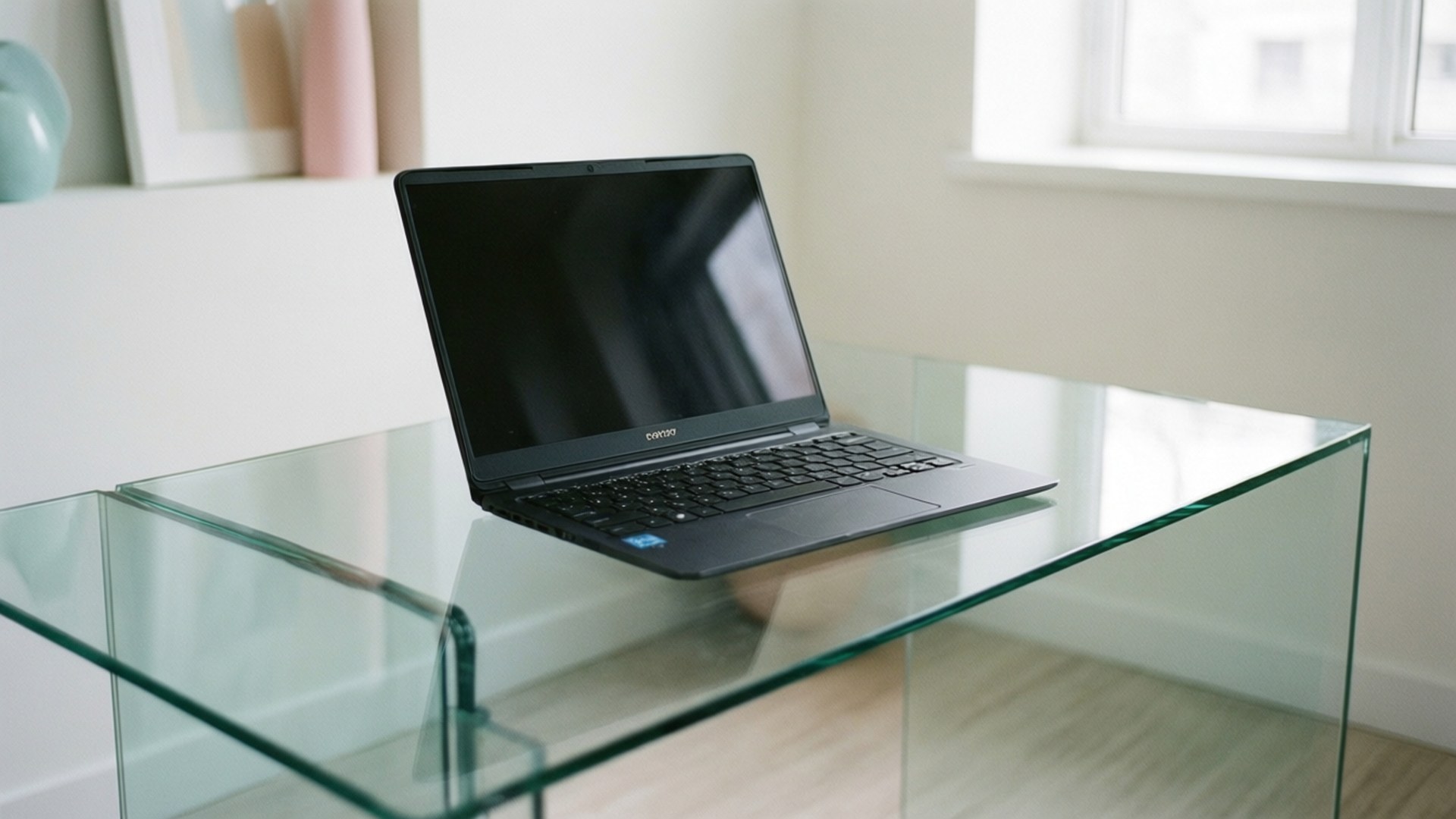 Mpangilio wa Chromebook wa Kihalisia Picha ya Ukuta