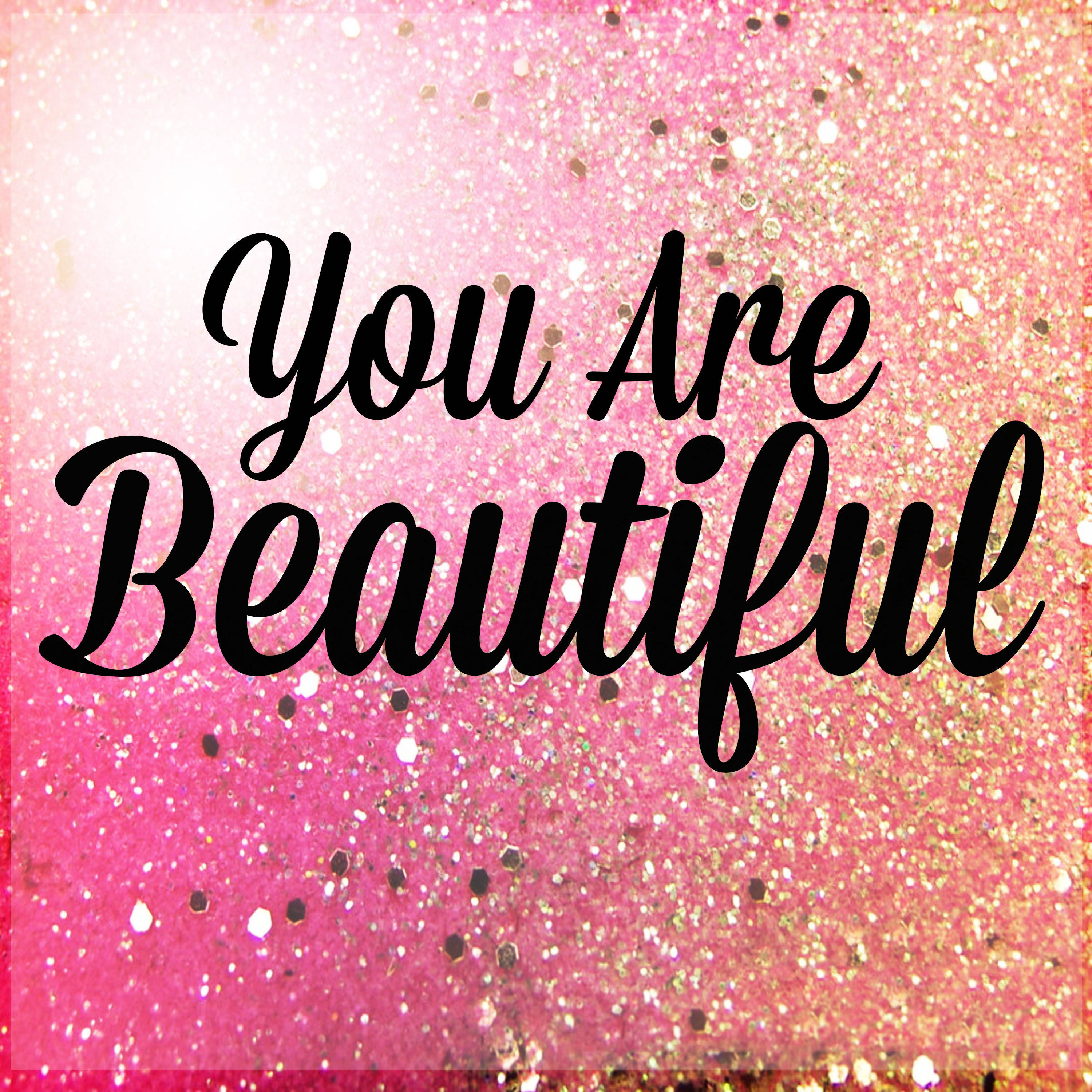 Mpangilio wa Glitter wa 'You Are Beautiful' Picha ya Ukuta