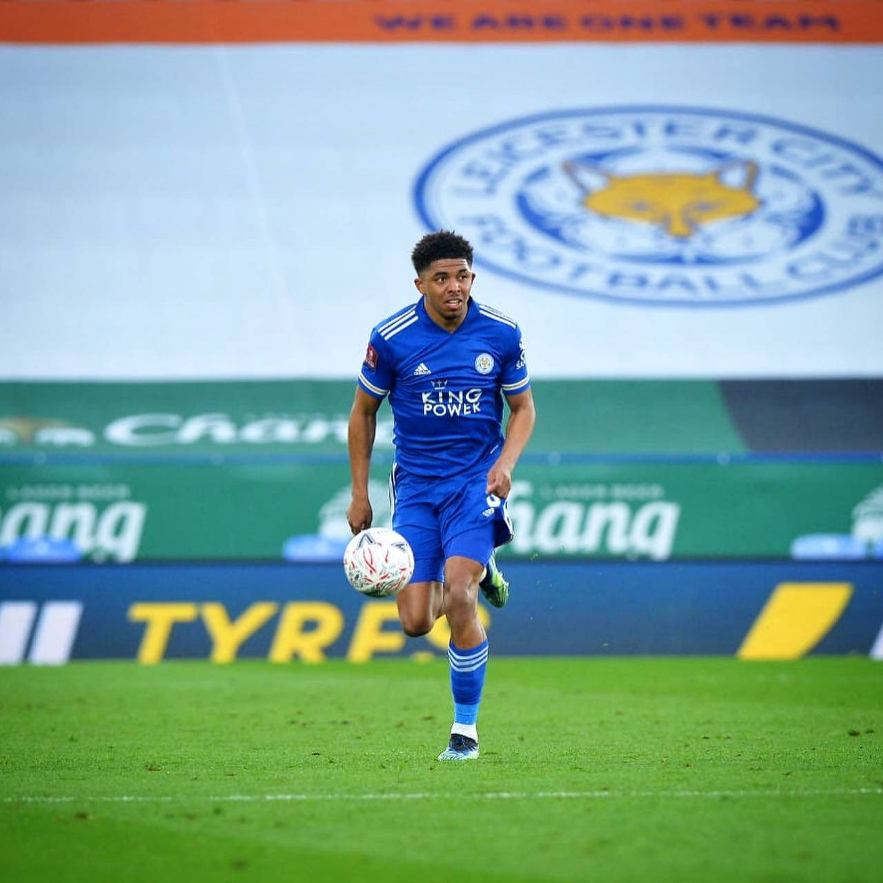 Mpira wa Mazoezi wa Wesley Fofana Leicester Picha ya Ukuta