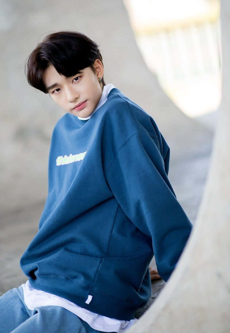 Msanii wa Kikorea Hyunjin Picha ya Mtindo Picha ya Ukuta