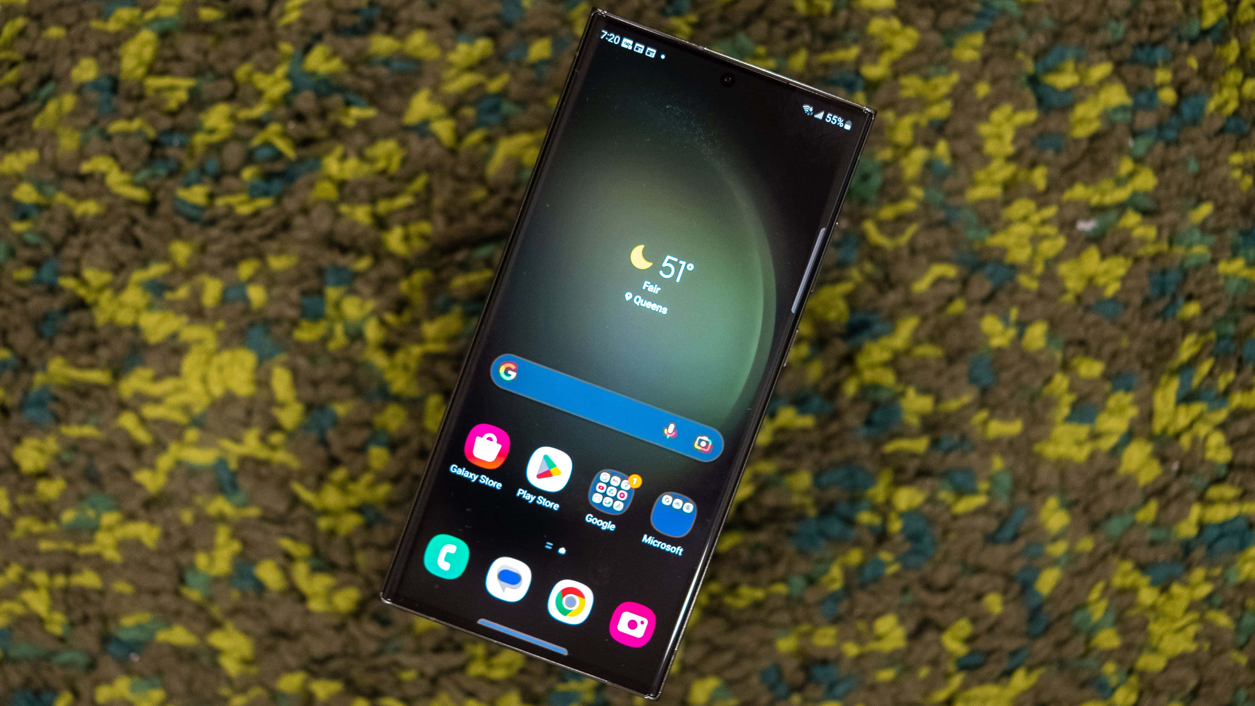 Muhtasari wa Skrini ya Samsung S23 Ultra Picha ya Ukuta