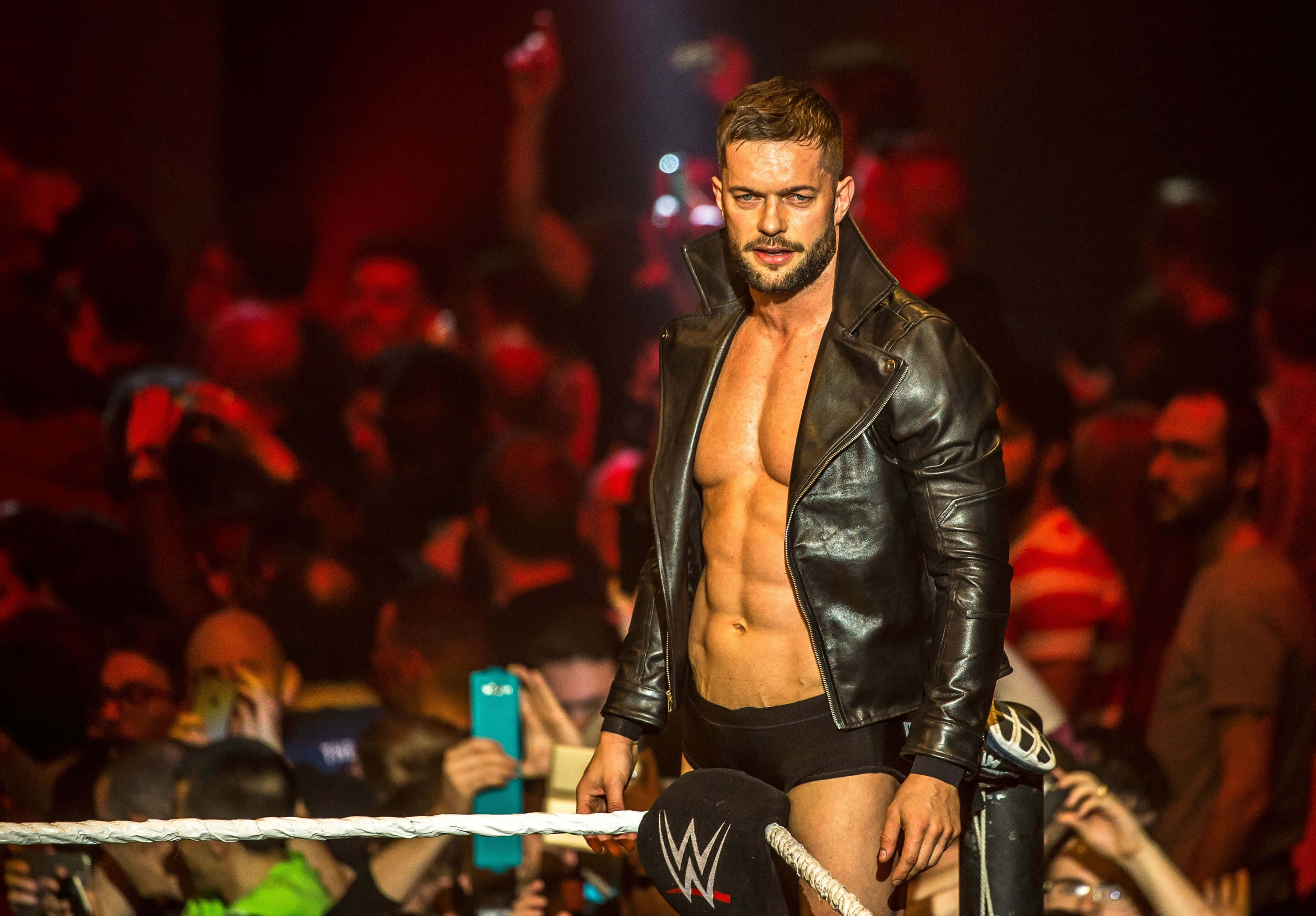 Mwanamieleka Mtaalamu wa Ireland Finn Balor Picha ya Ukuta