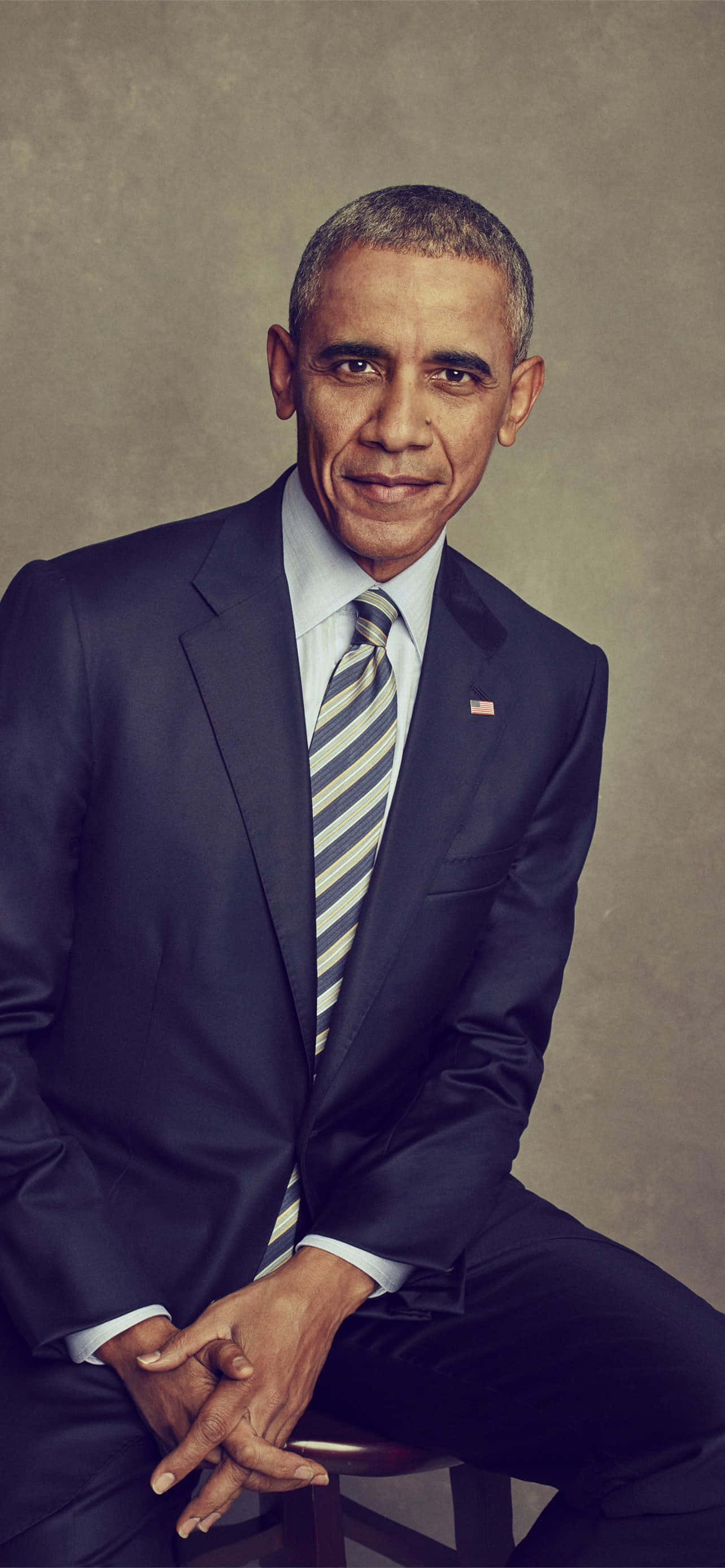Mwanasheria wa zamani Barack Obama akitabasamu wakati wa maonyesho Picha ya Ukuta