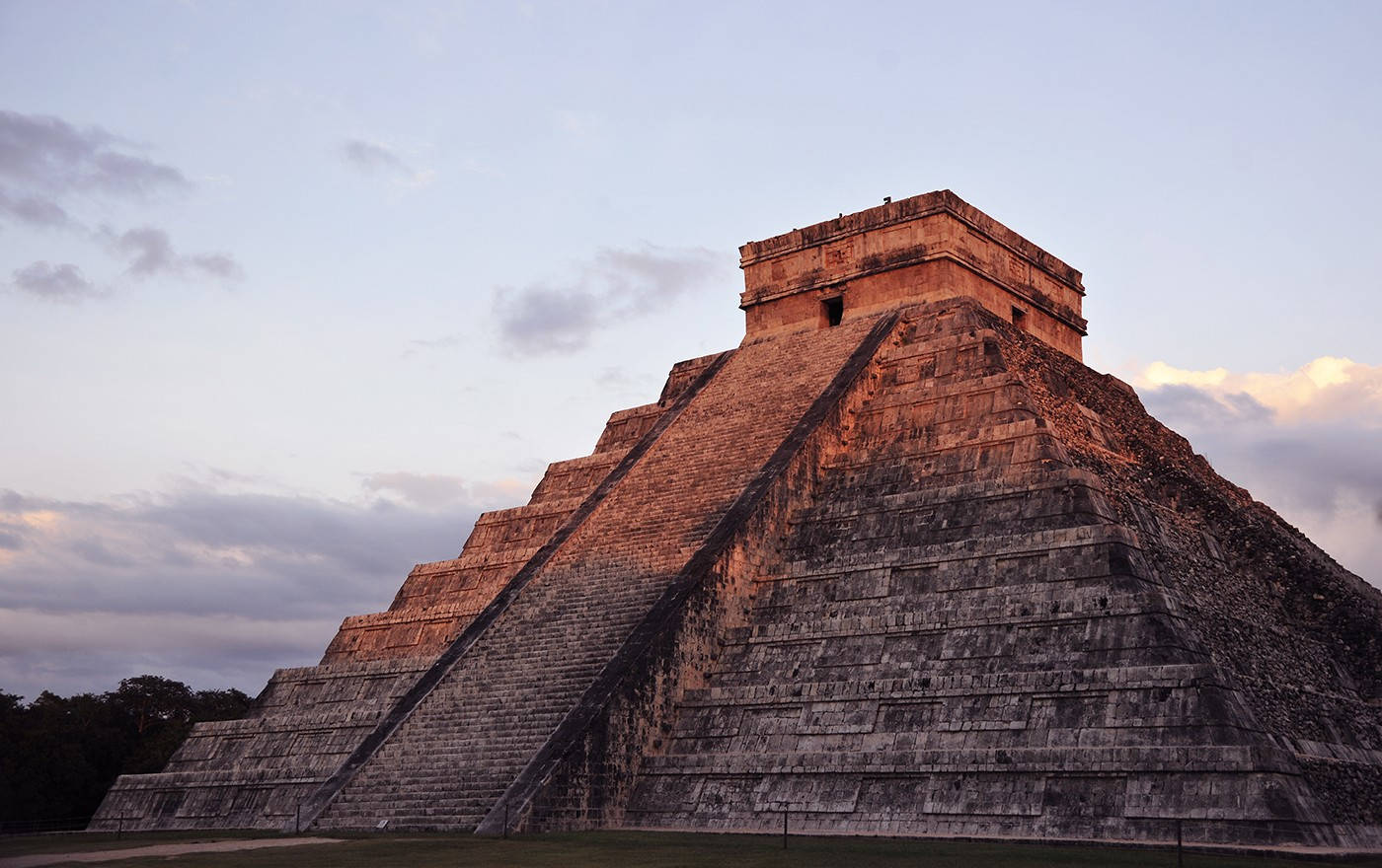 Mwanga wa Jua la Chichen Itza Picha ya Ukuta
