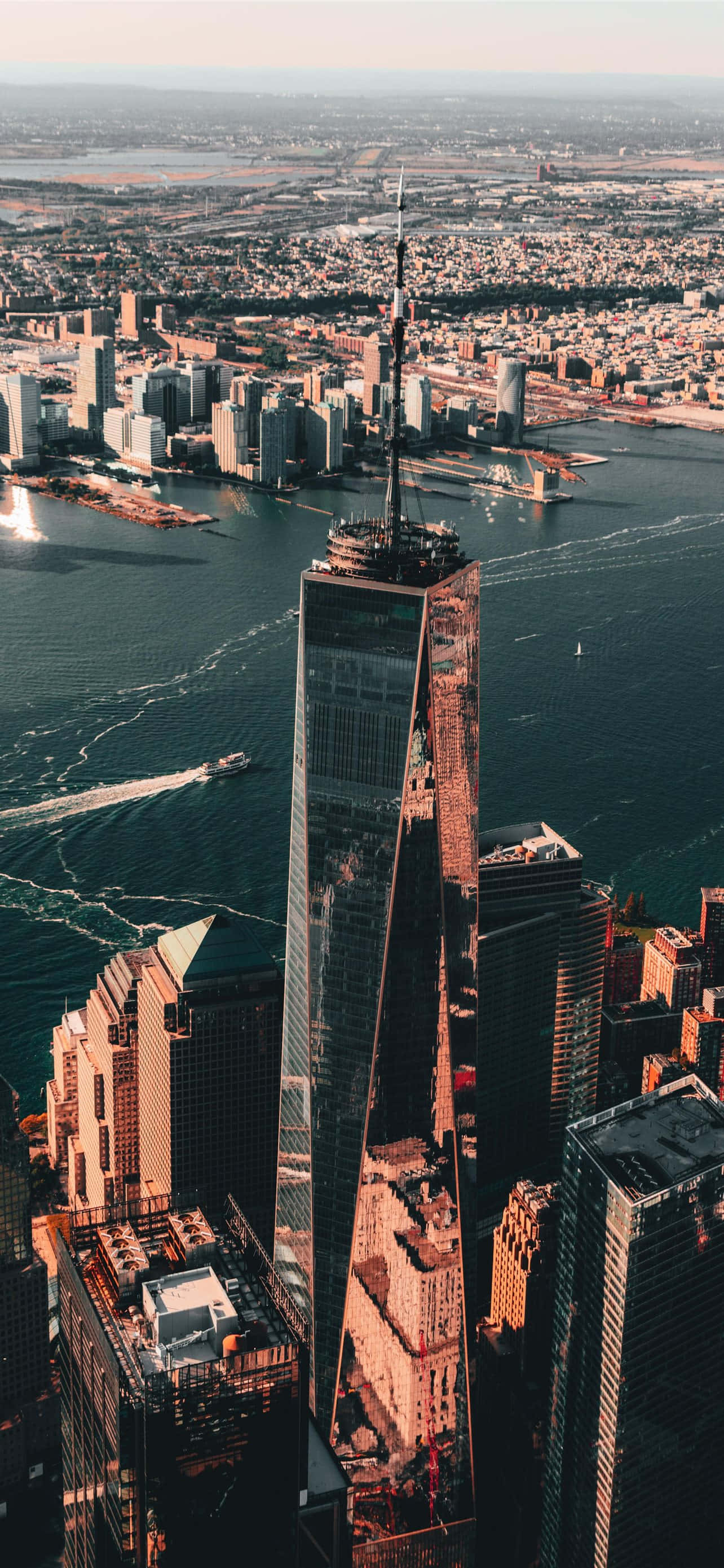 Mchoro wa Juu wa Sinema wa New York Freedom Tower Picha ya Ukuta
