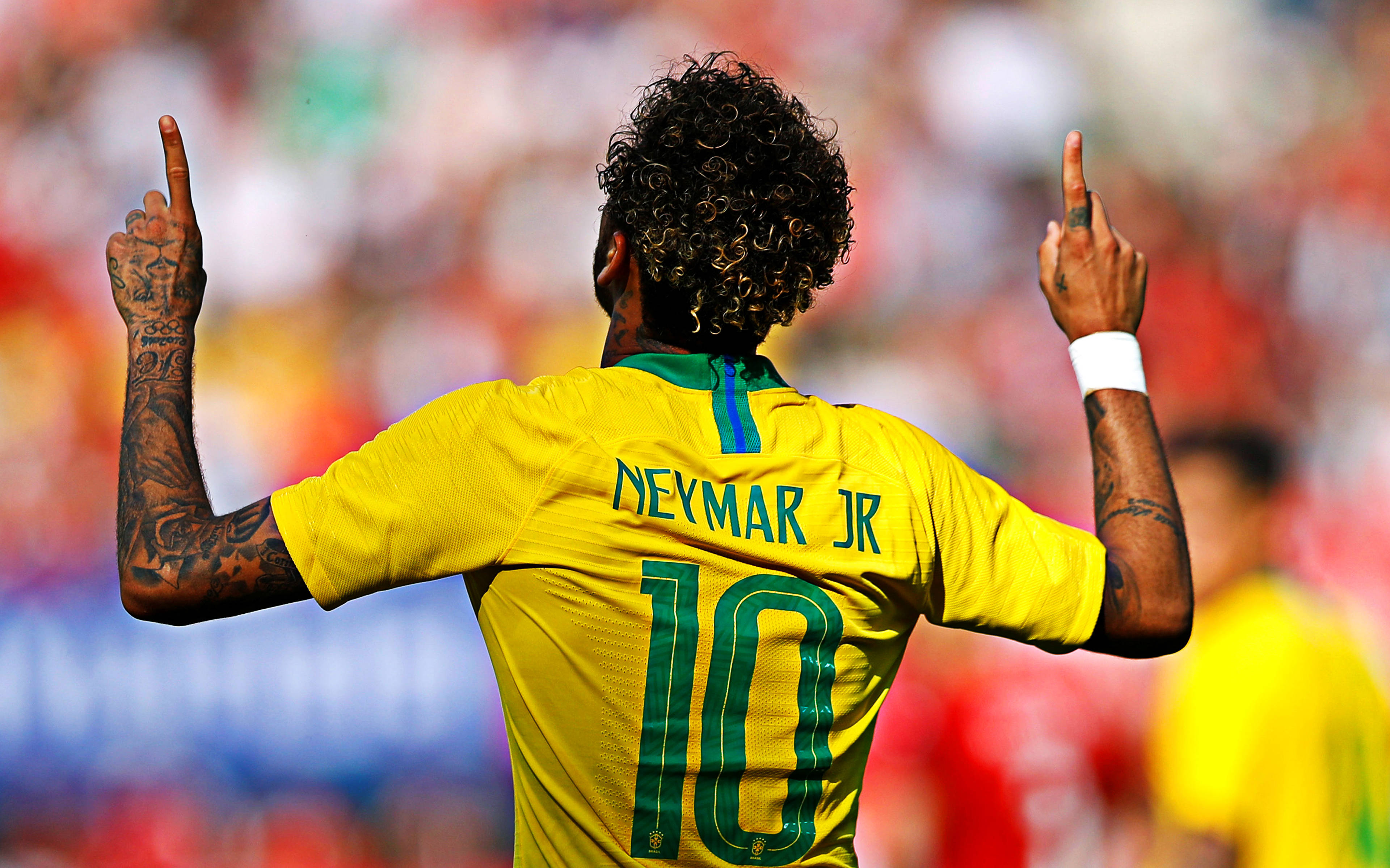 Neymar Jr Akiongea Juu Picha ya Ukuta