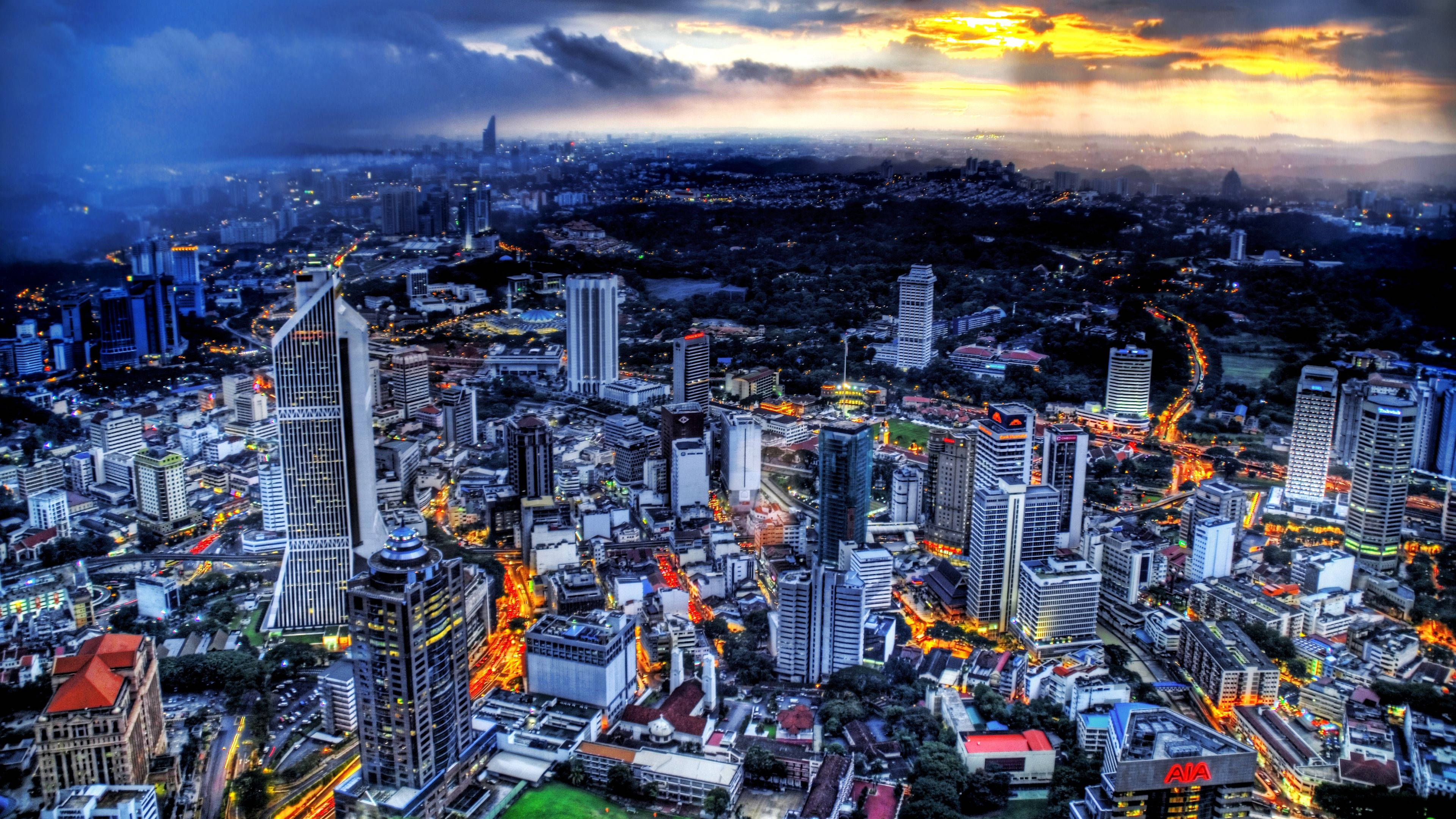 Nighttime View of the Kuala Lumpur Skyline Picha ya Ukuta