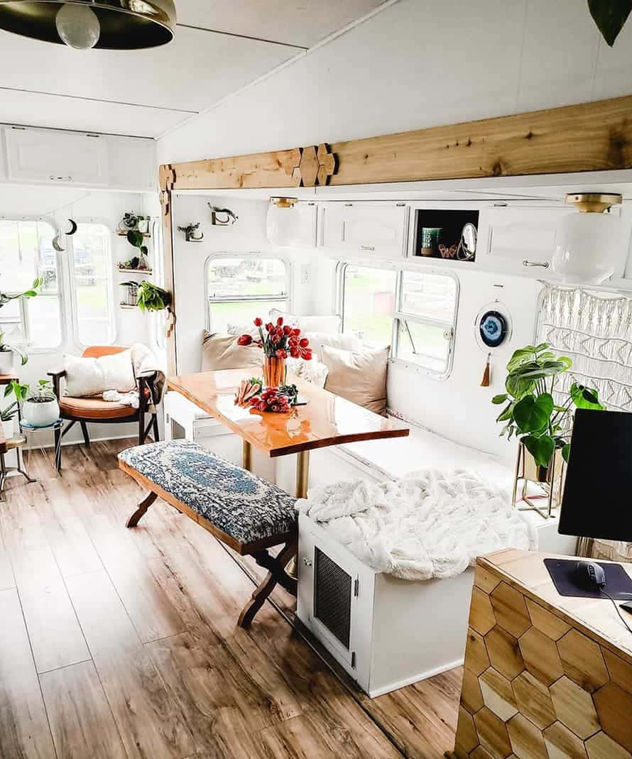 Njoomoka Katika Rangi za Aesthetic Boho Picha ya Ukuta