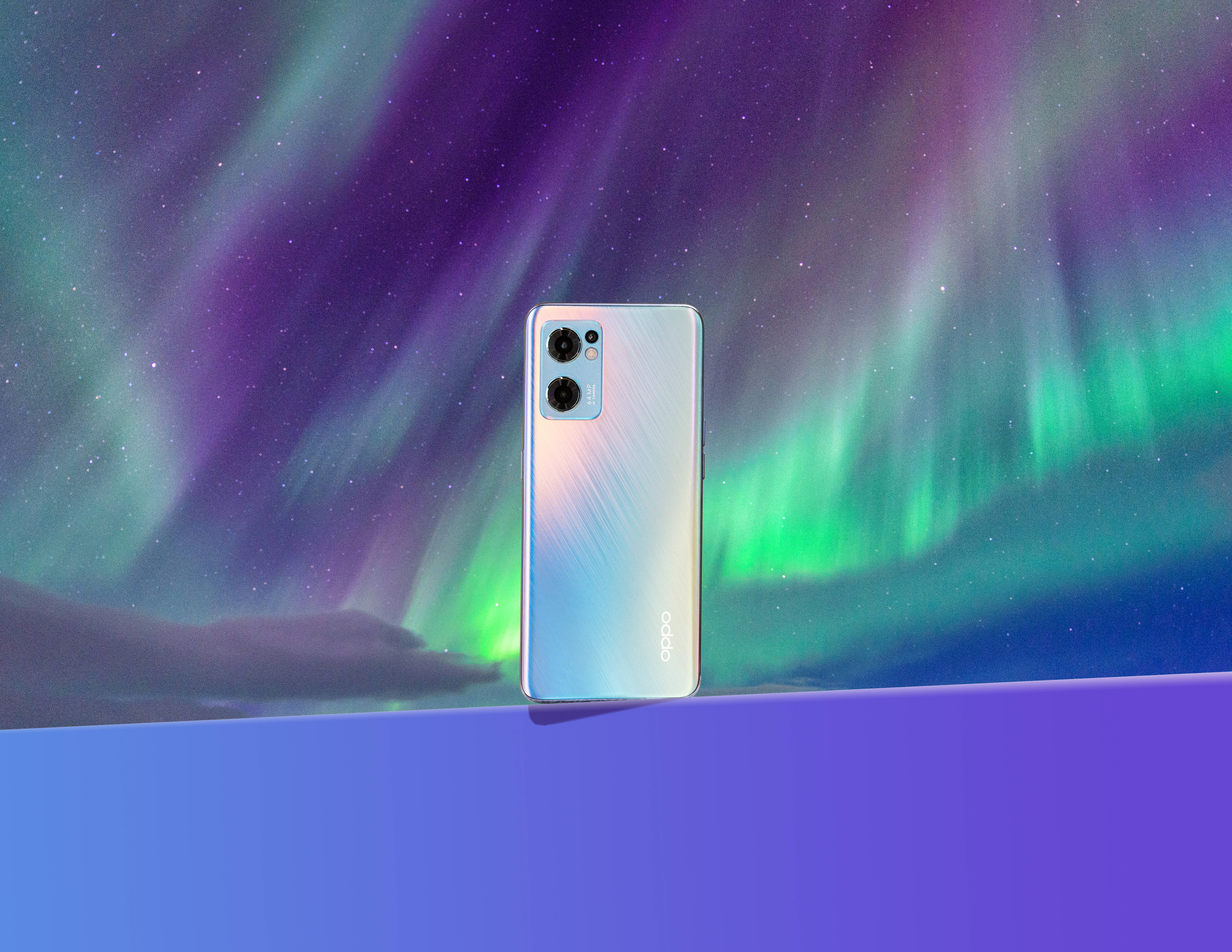 Oppo Smartphone na Mwangaza wa Kaskazini Picha ya Ukuta