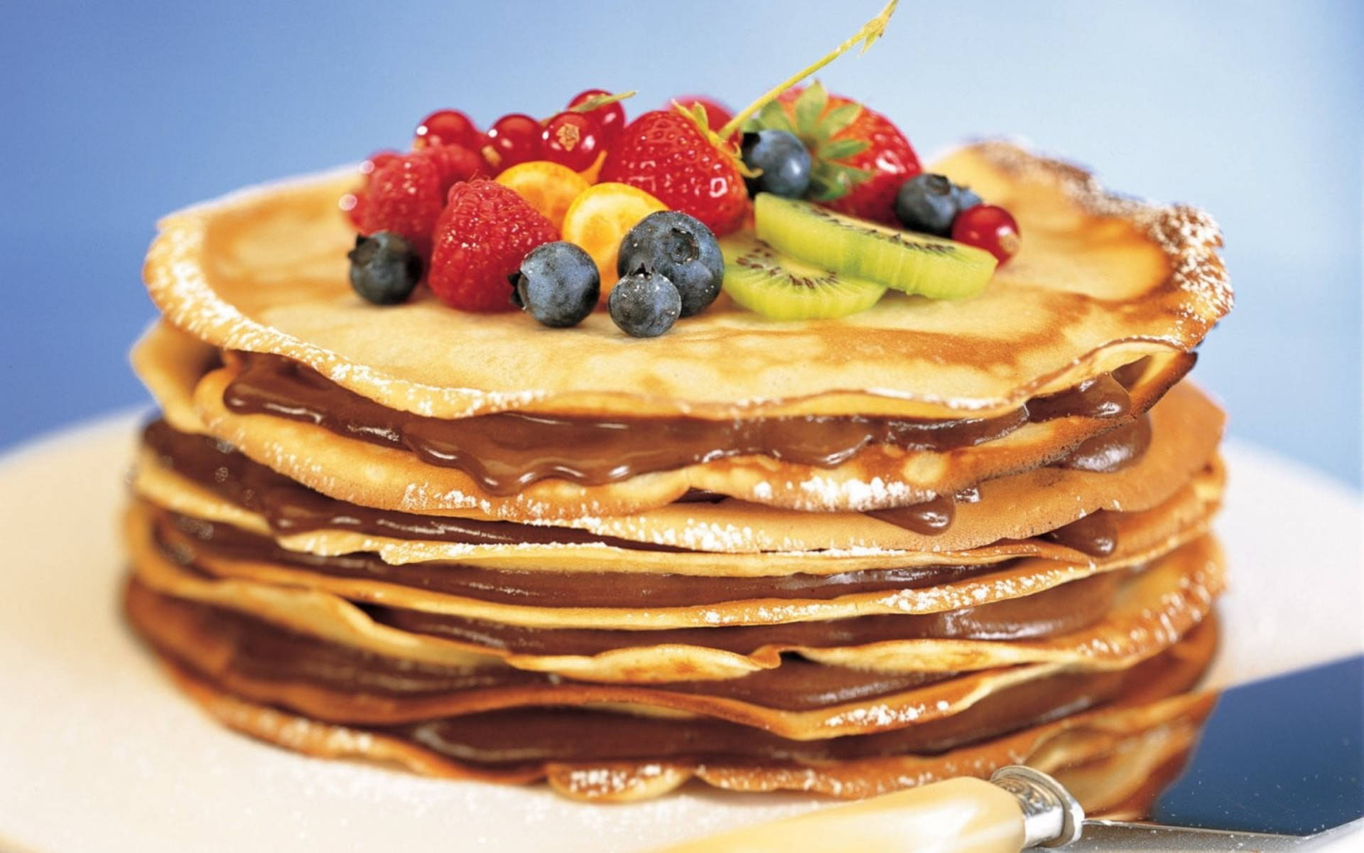 Pancakes za Chocolate na Berries Picha ya Ukuta