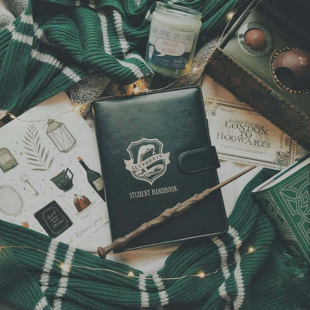 Pata Njia Yako na Mtindo wa Slytherin Picha ya Ukuta