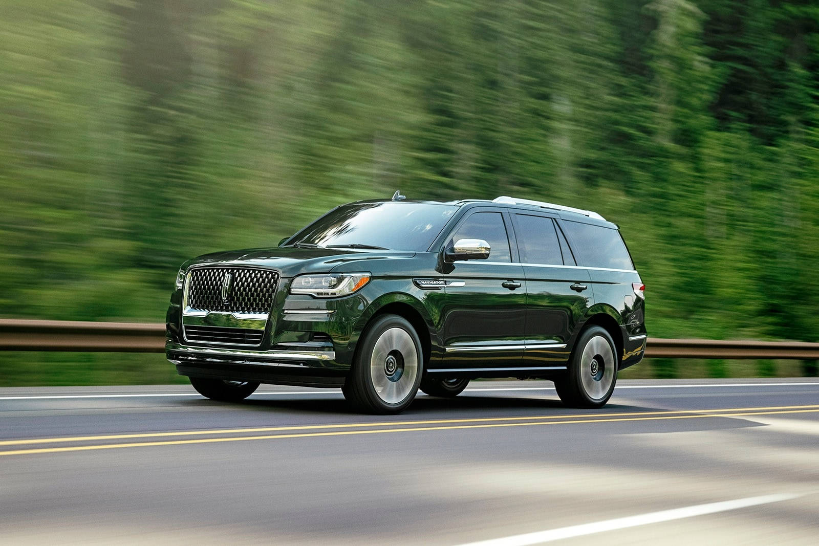 Picha ya Mwendo ya Gari la Lincoln Navigator Picha ya Ukuta