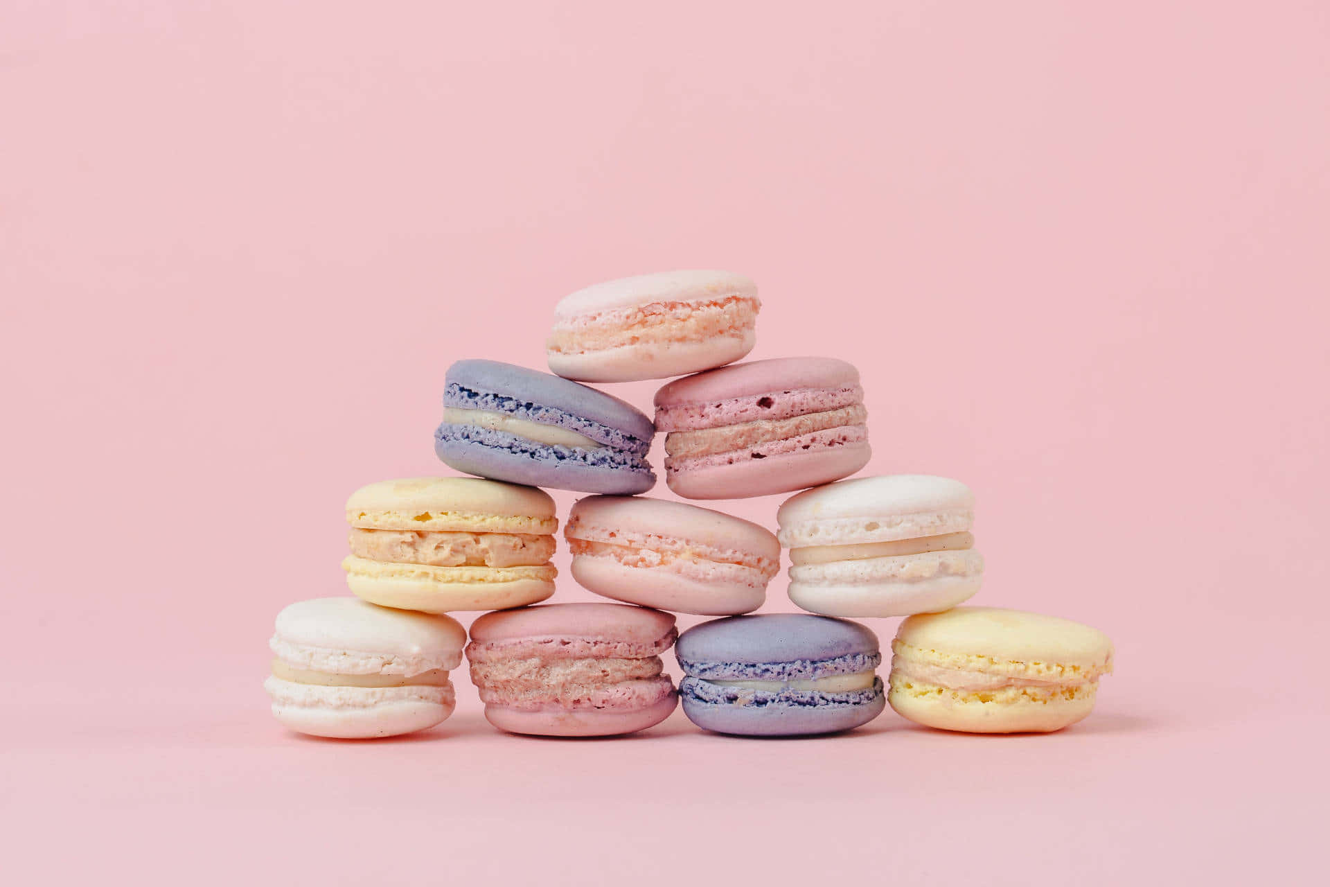 Picha ya Rundo la Makaroni ya Pink Aesthetic Picha ya Ukuta