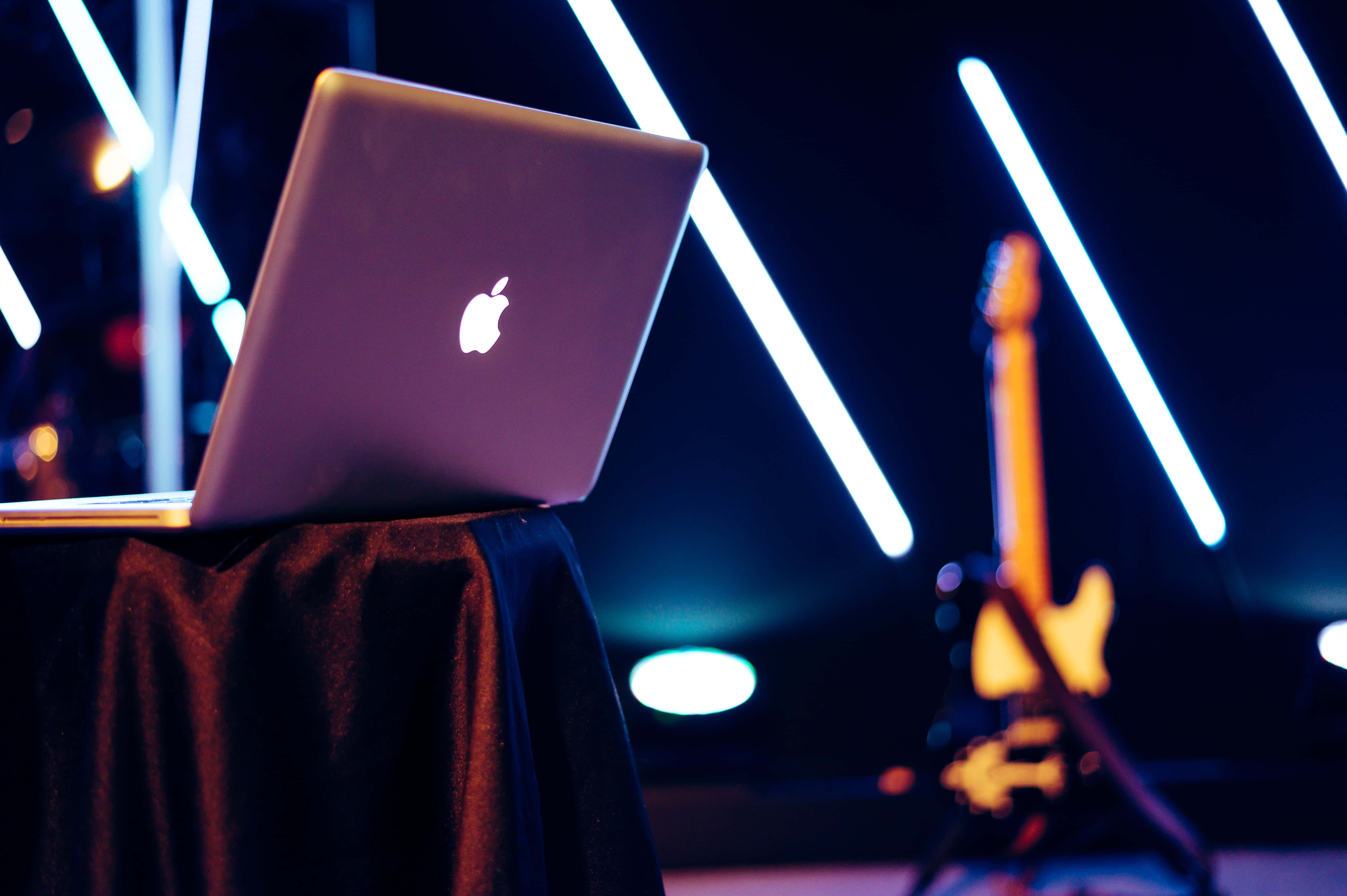 Picha za Macbook za Kuvutia Picha ya Ukuta