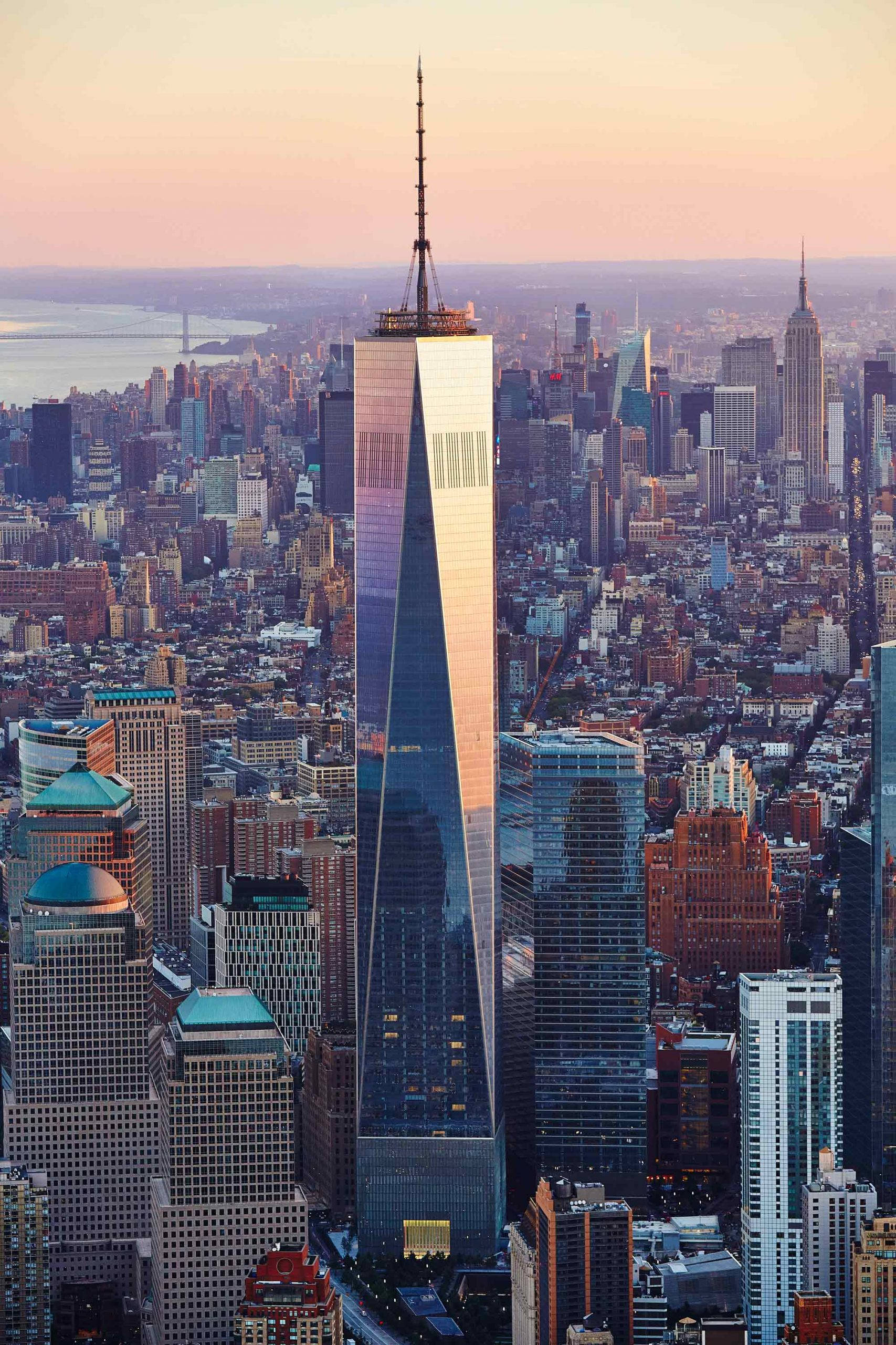 Pink And Blue One World Trade Center Picha ya Ukuta