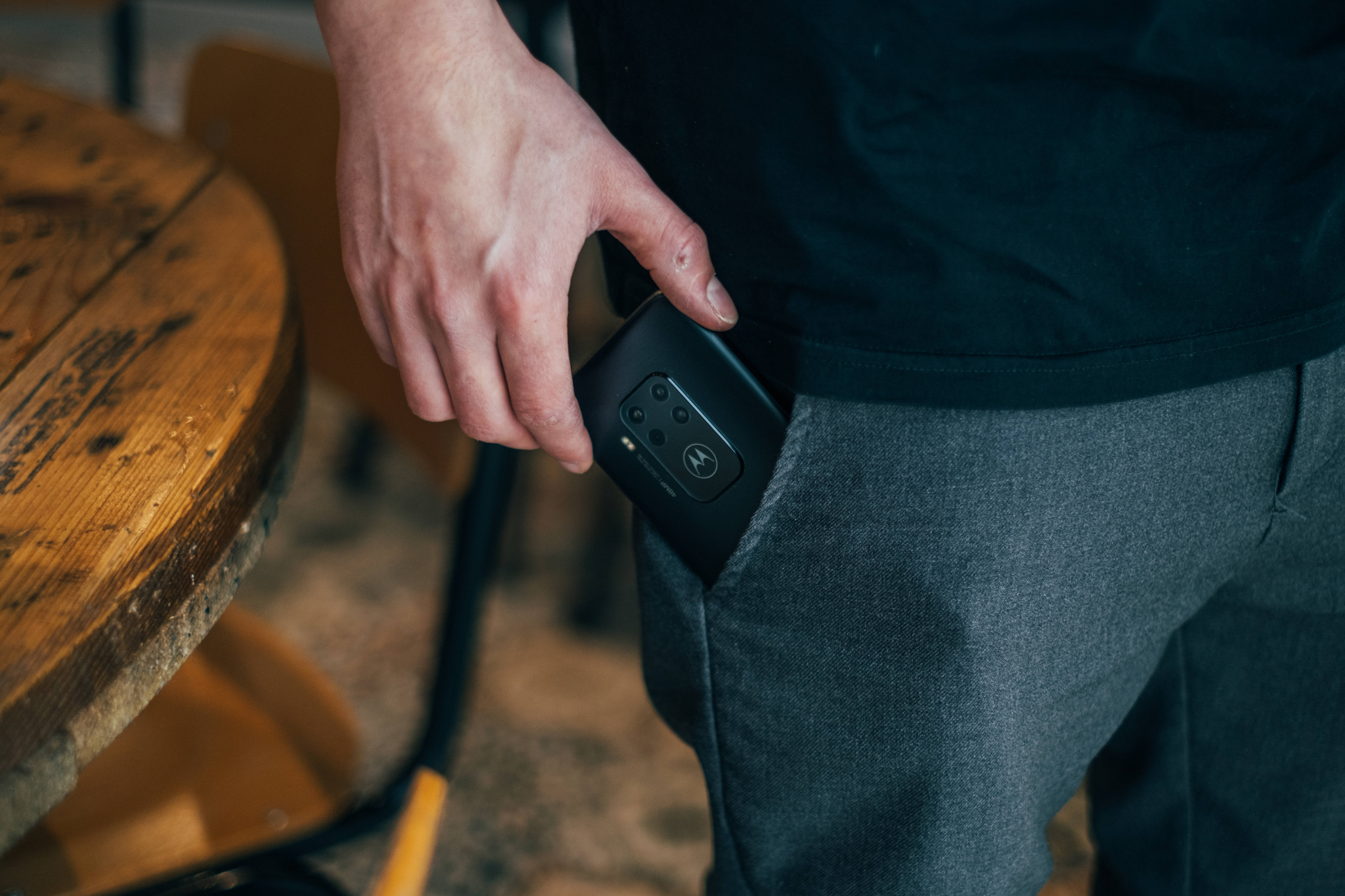 Pocket-Friendly Motorola Picha ya Ukuta