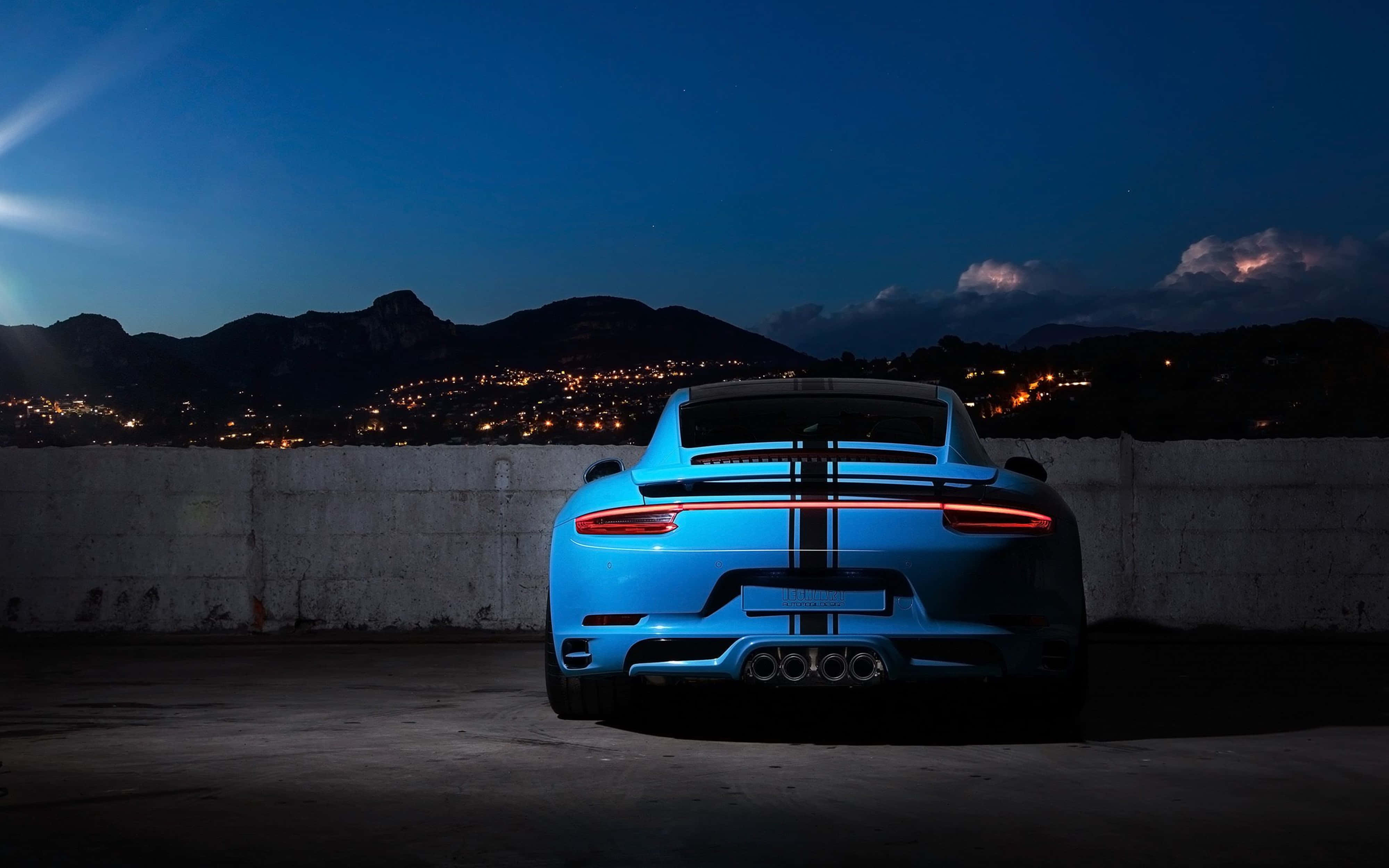 Porsche ya Bluu ya 4K Ultra HD Picha ya Ukuta
