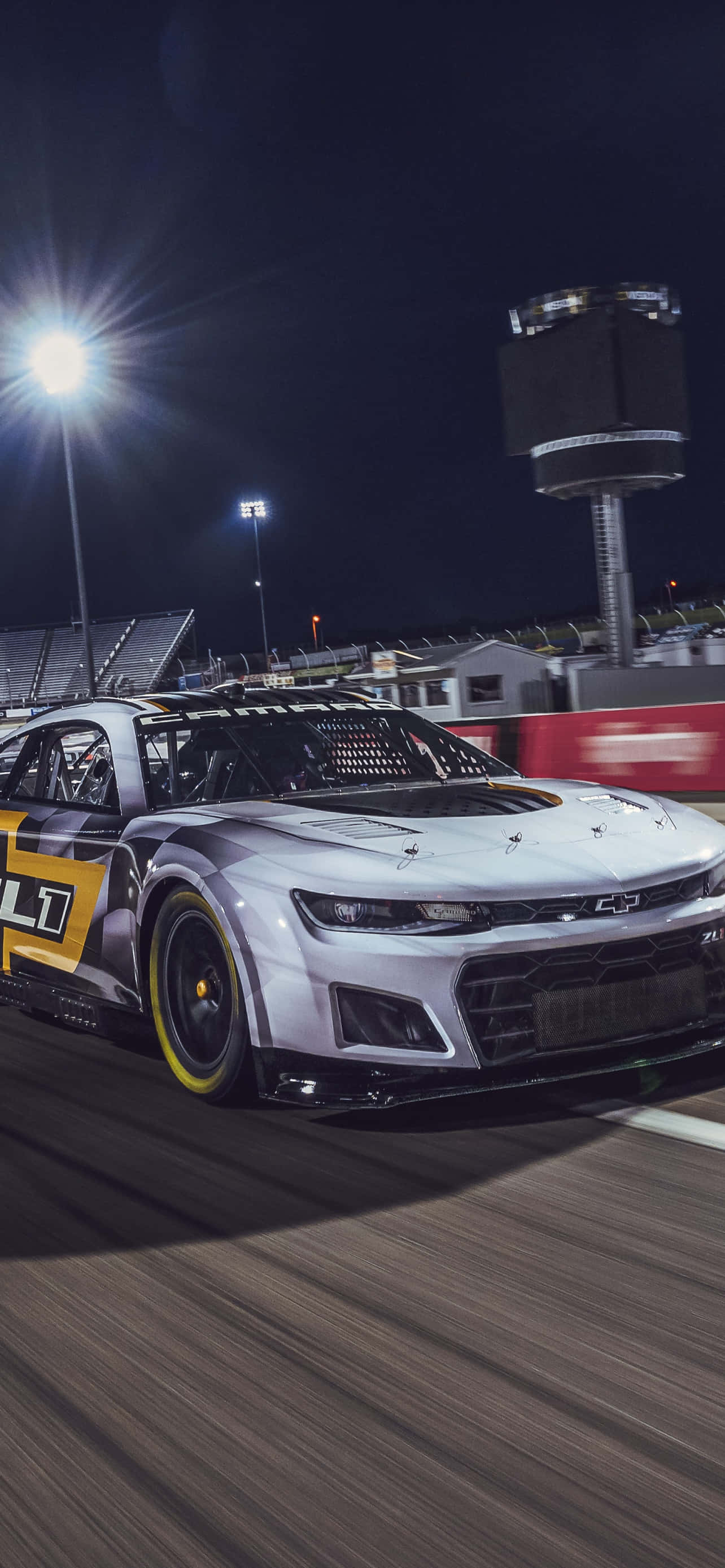 Race to the Finish with Nascar and your iPhone Picha ya Ukuta